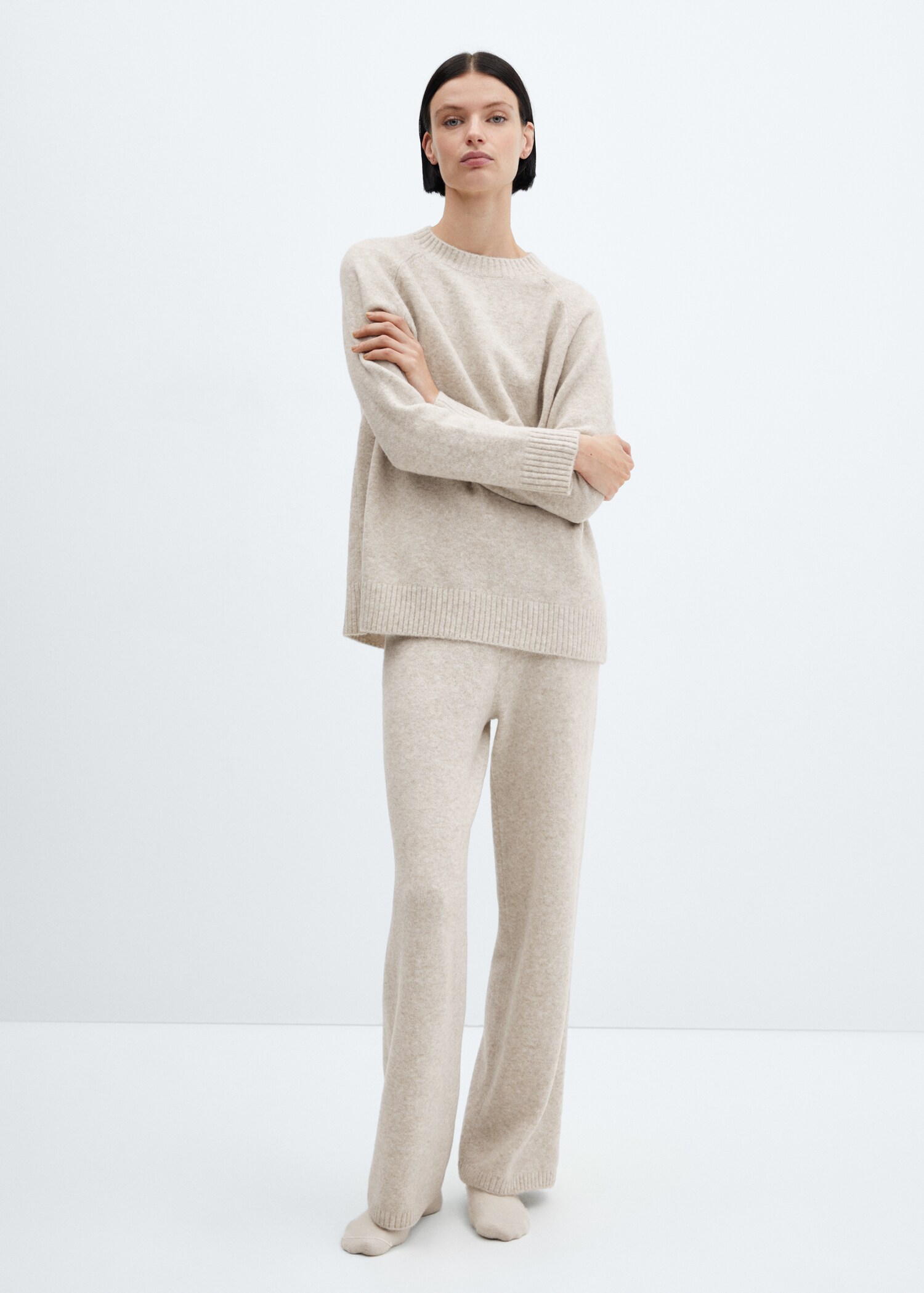 Straight knitted trousers - General plane