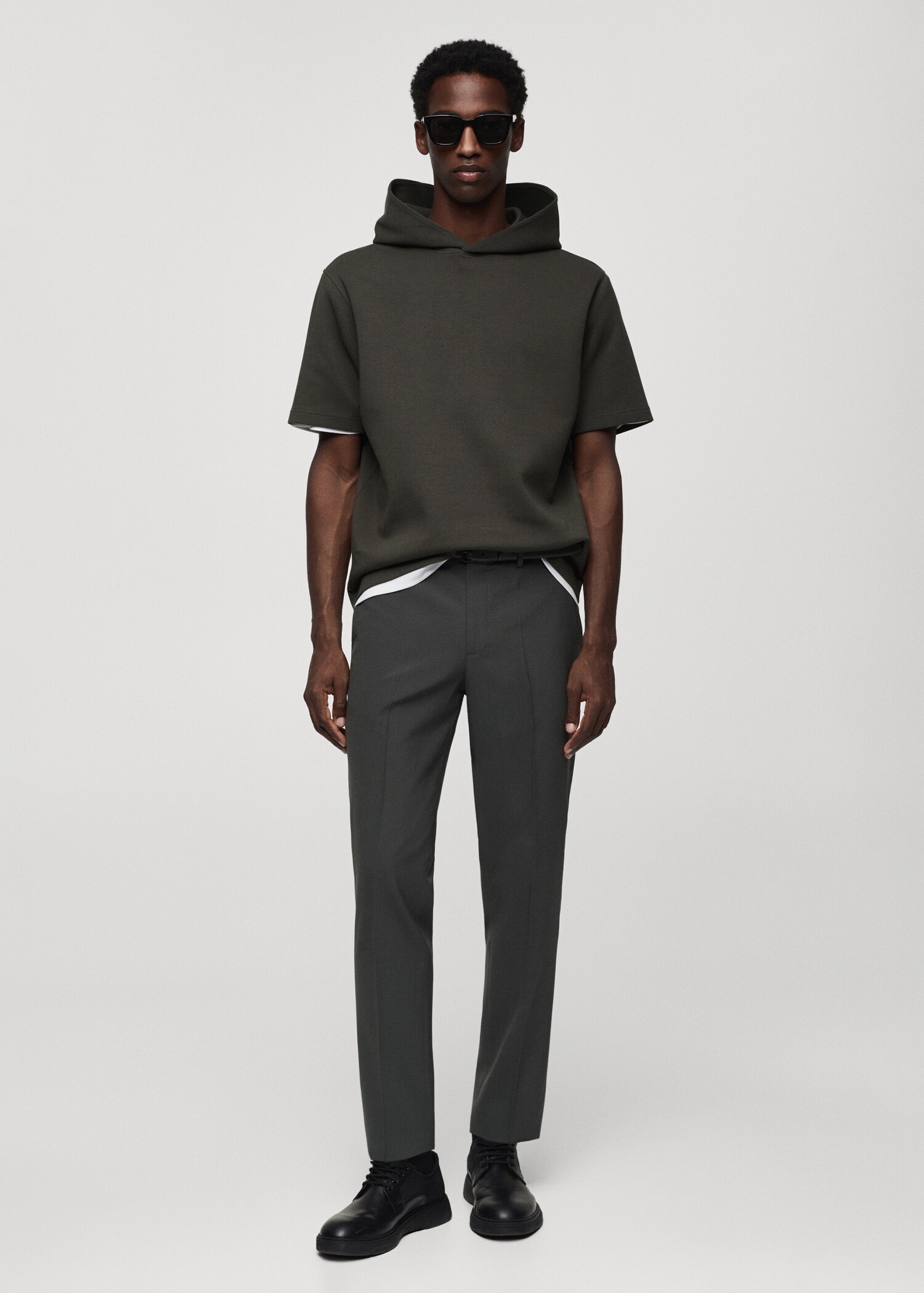 Short-sleeved hooded sweatshirt - General plane