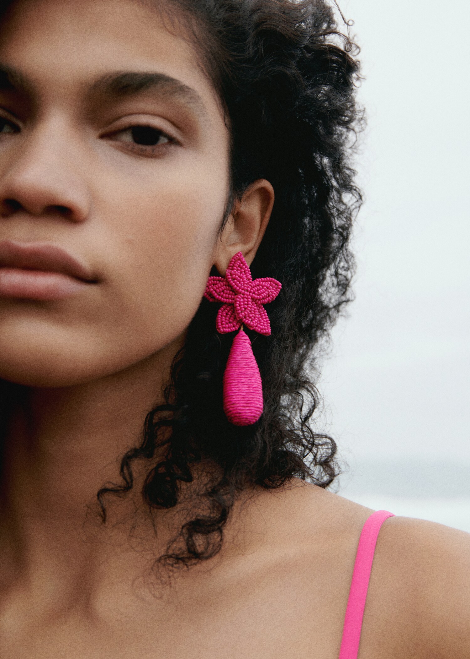 Flower pendant earrings - General plane