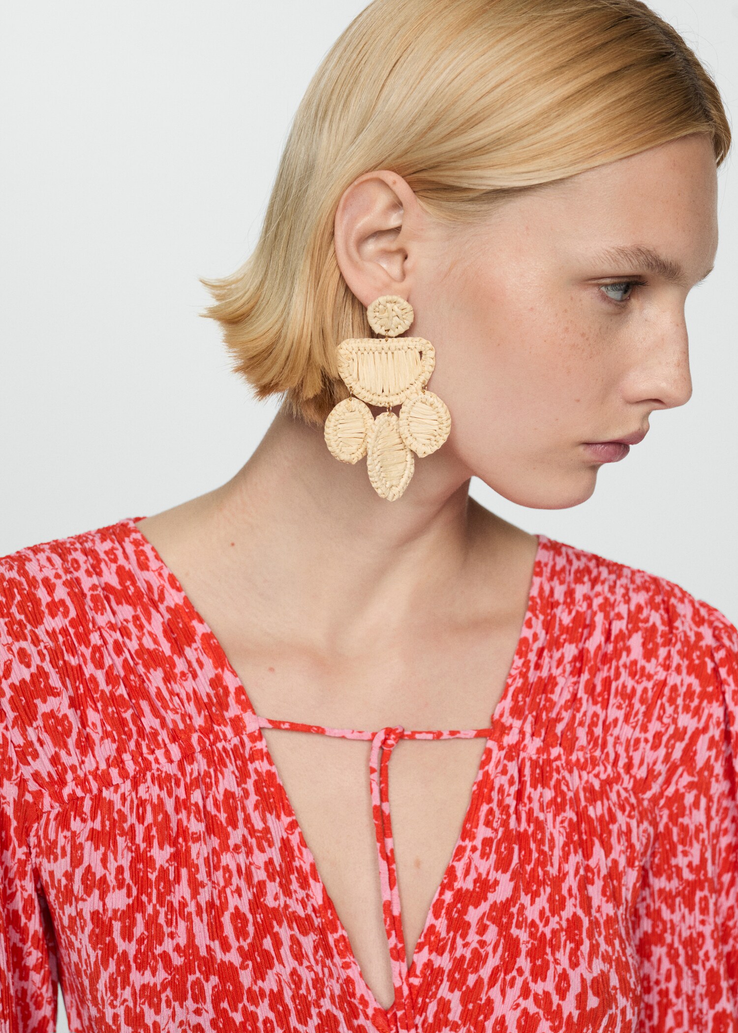 Long raffia earrings - General plane