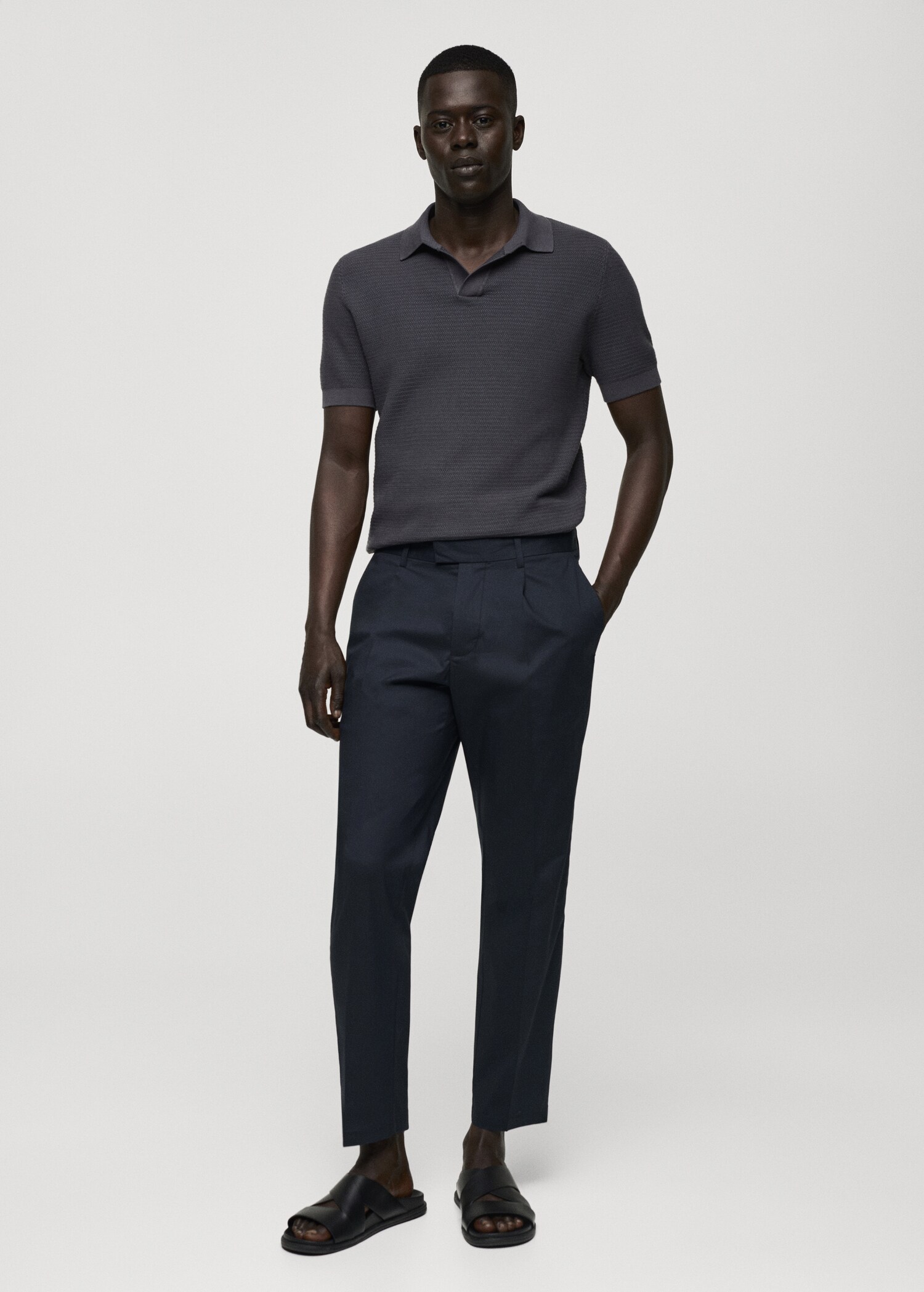 Slim-fit cotton pleated trousers - General plane