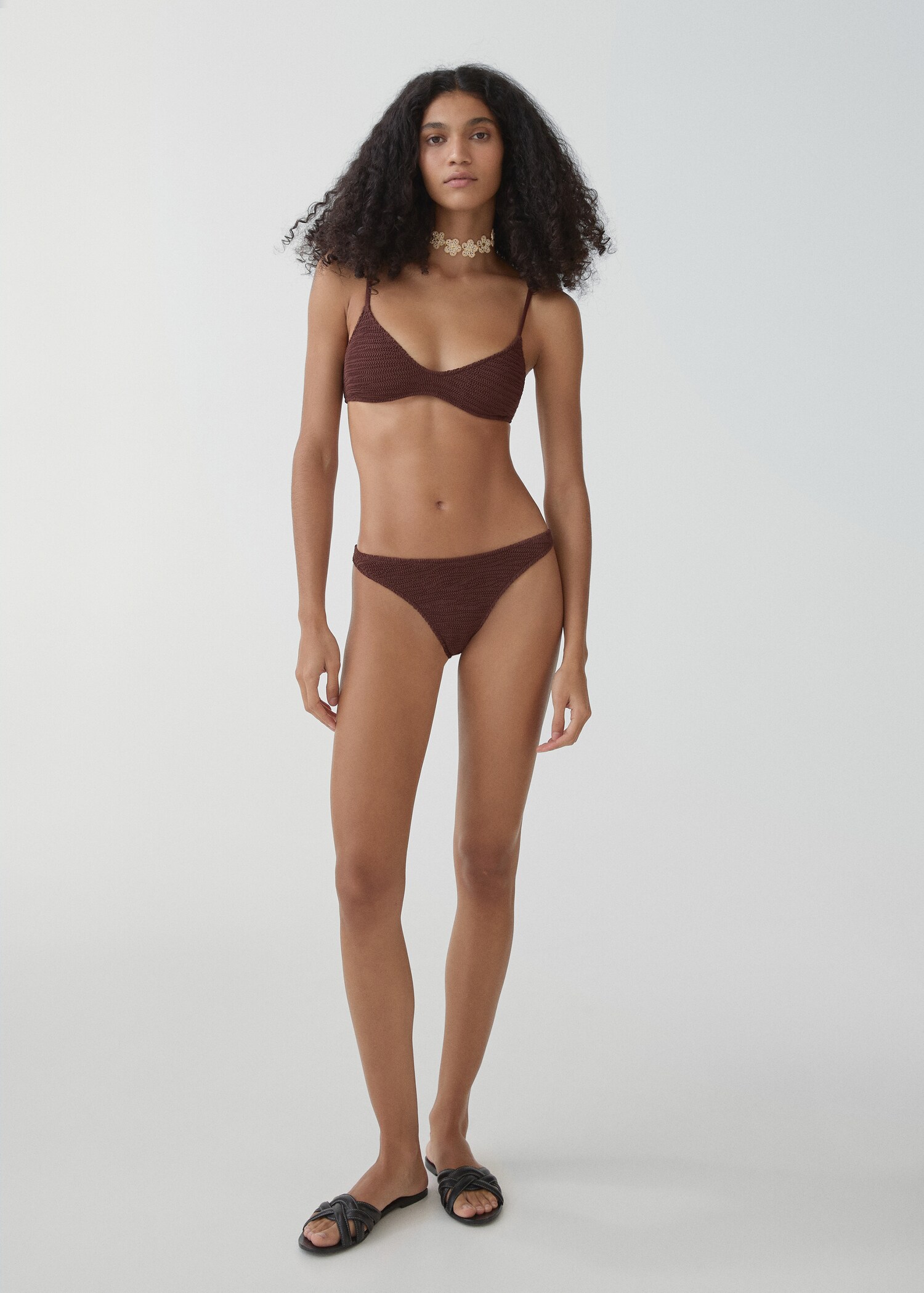 Culotte bikini texturée - Plan général