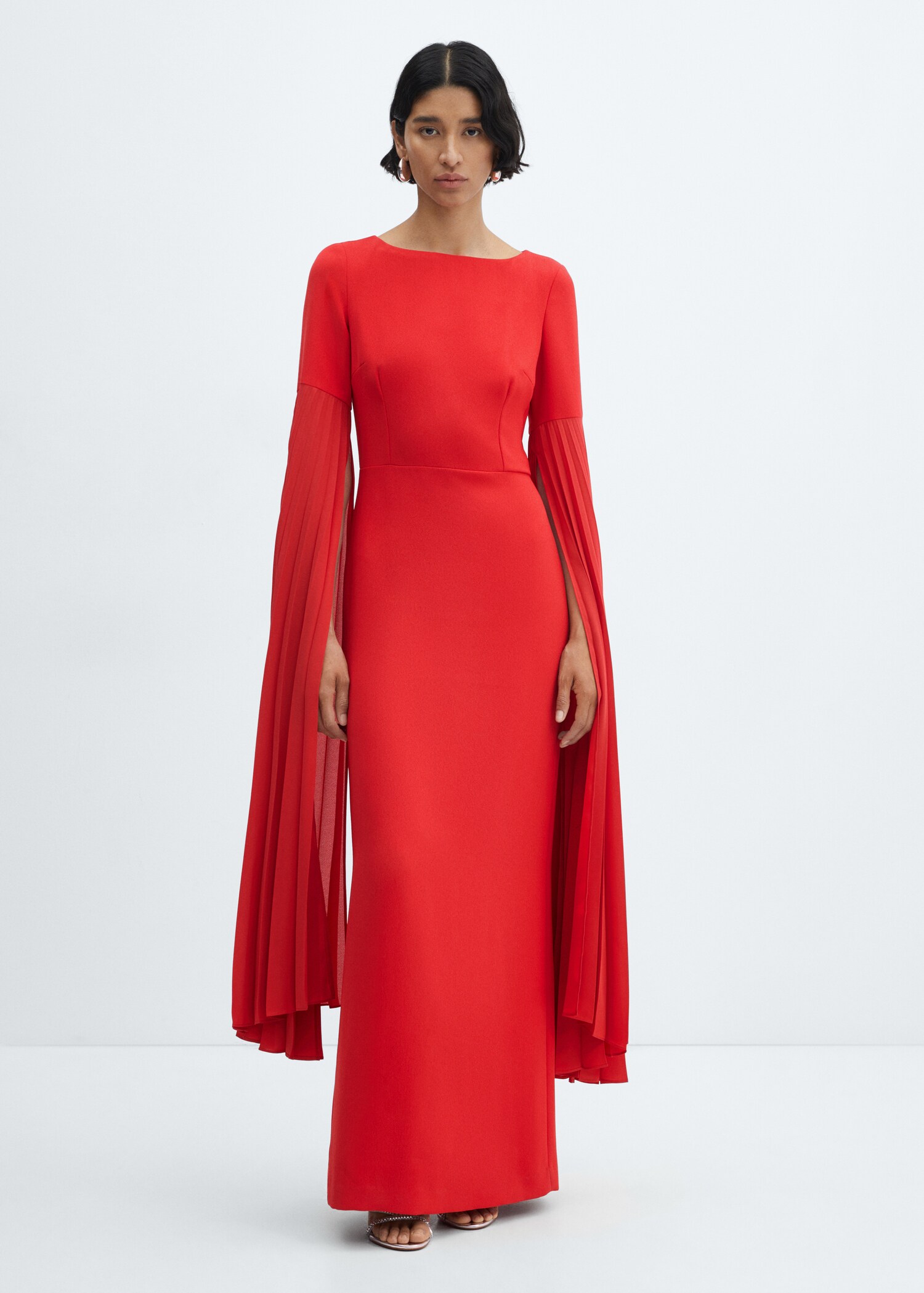 Pleated sleeve dress - General plane