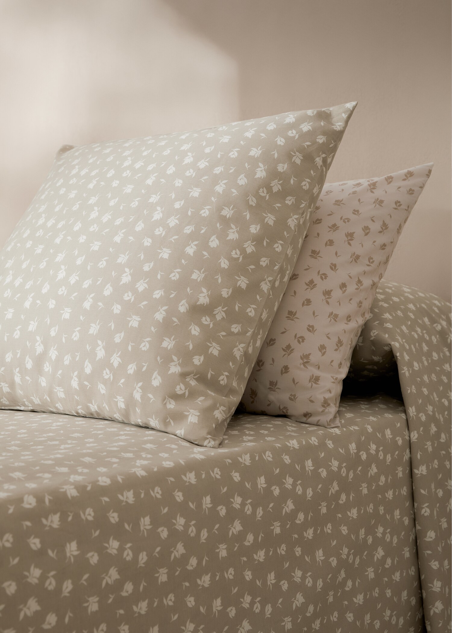 Floral design cotton pillowcase 45x110cm - General plane