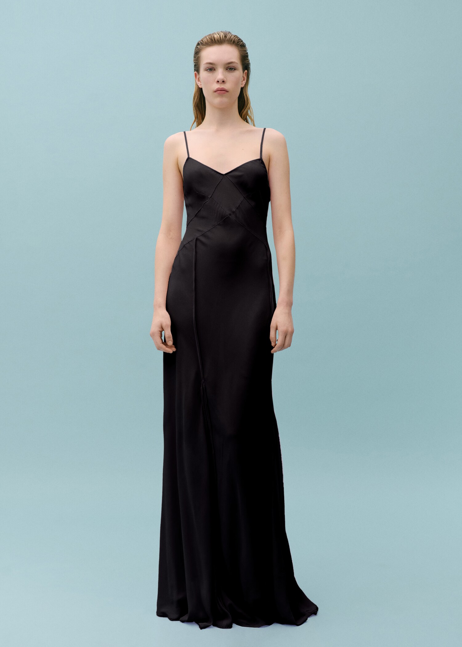 Godets dress with decorative stitching - General plane