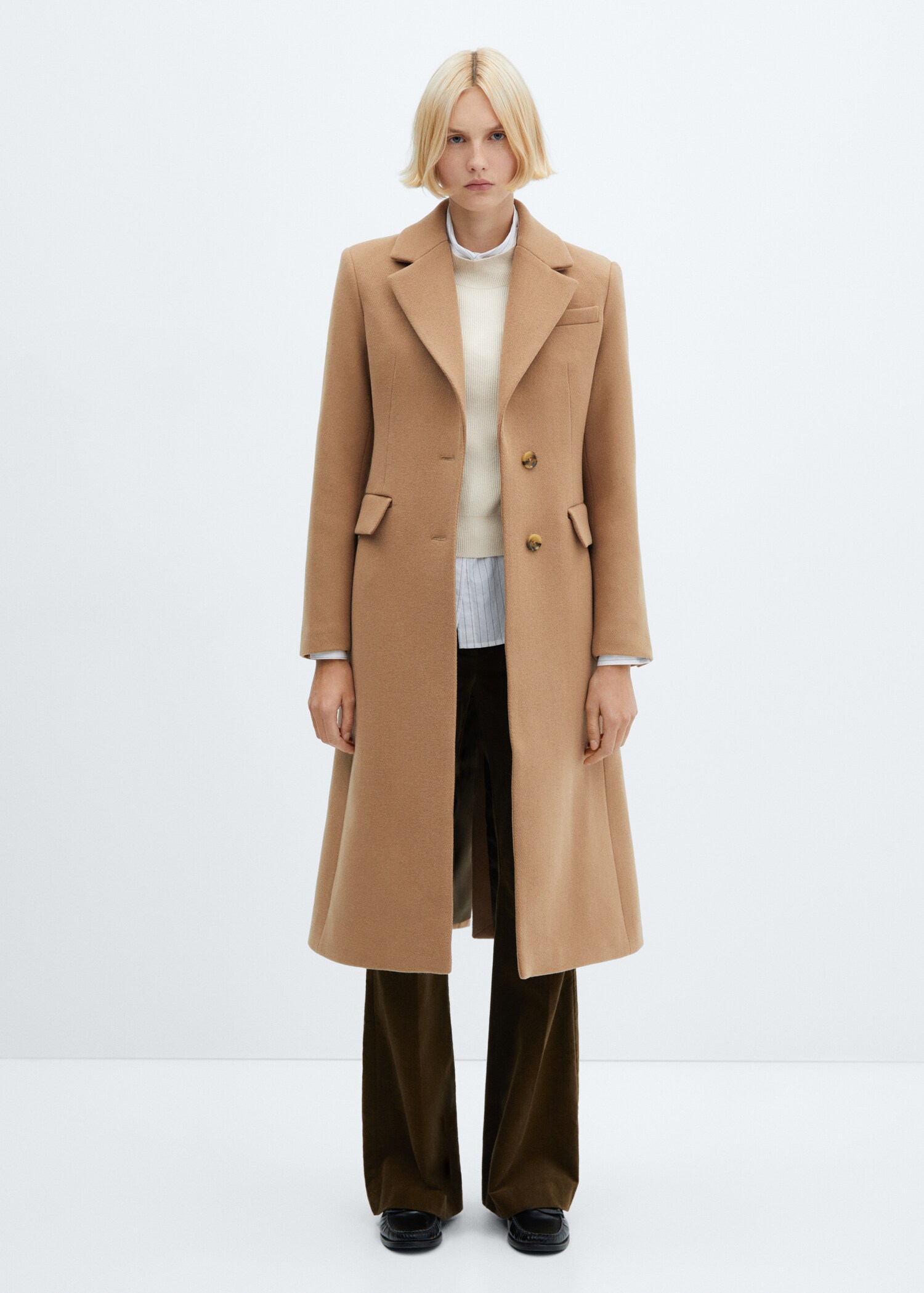 Tailored wool coat - General plane