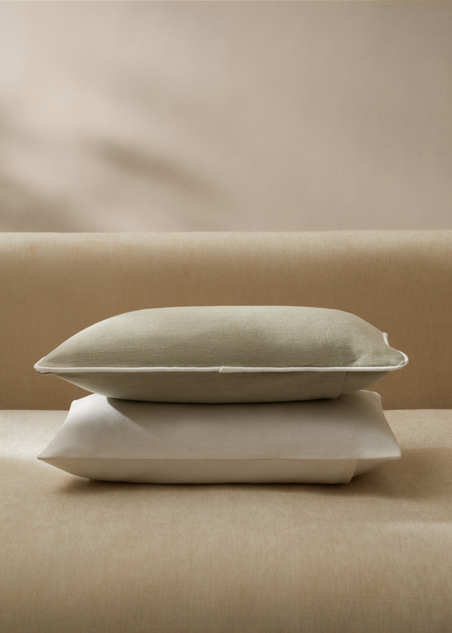 Contrast-trim cushion cover 30x50cm - General plane