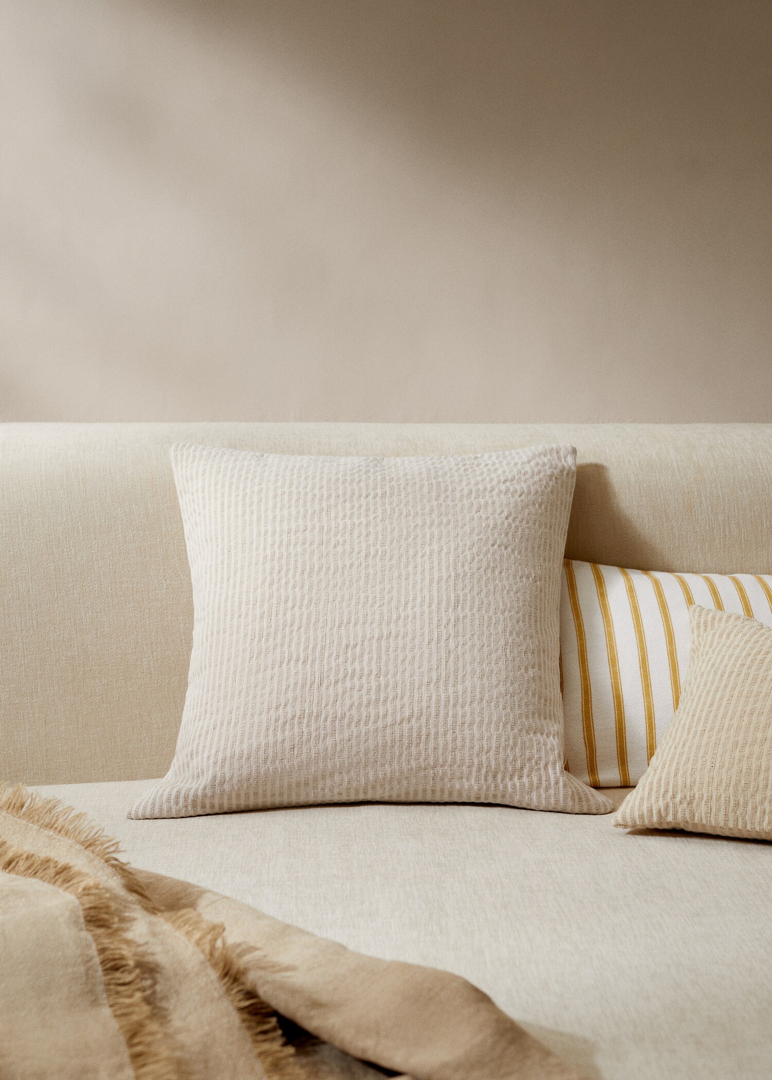 Textured striped cushion case 17.72x17.72 in - General plane