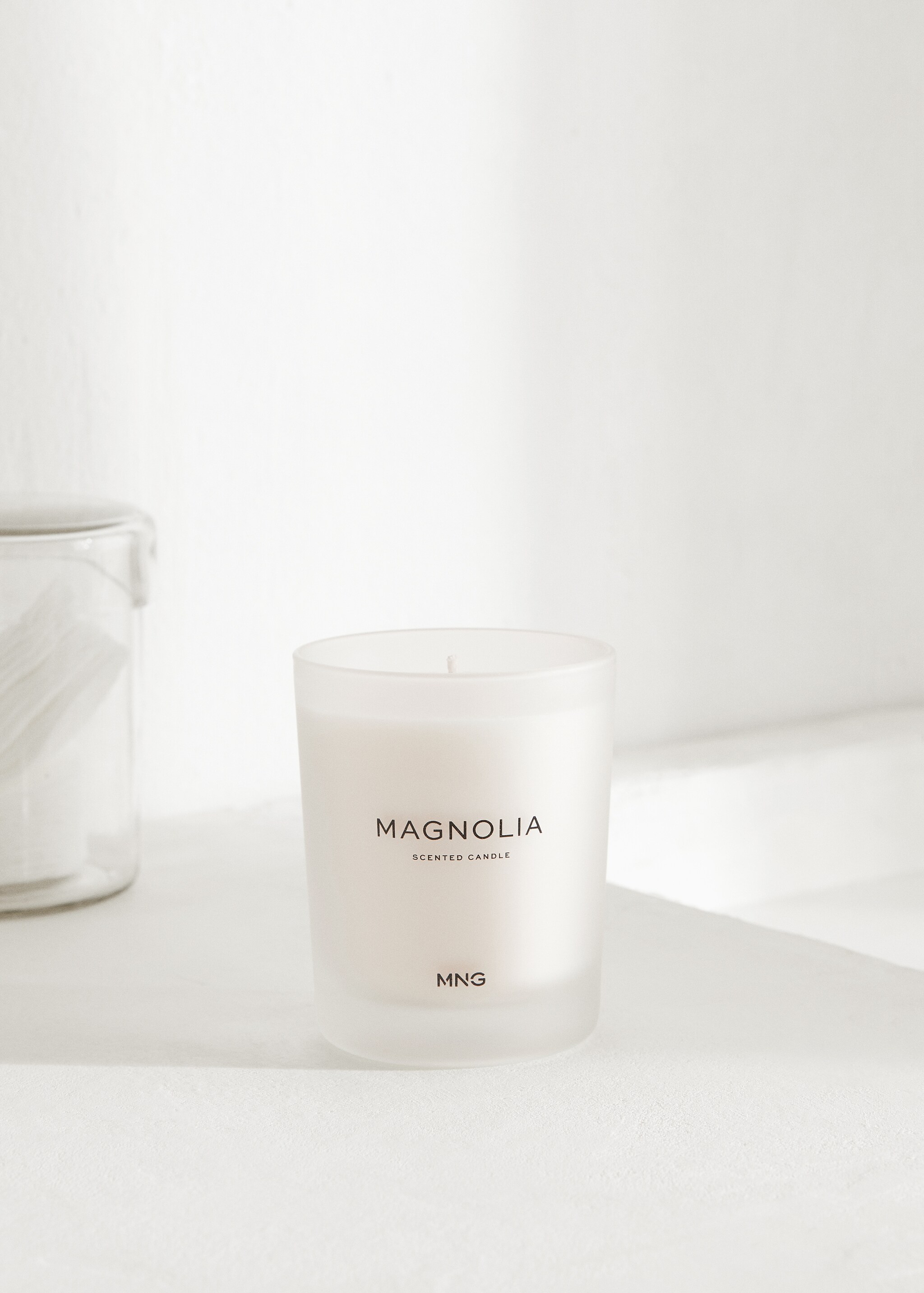 Magnolia scented candle  - General plane