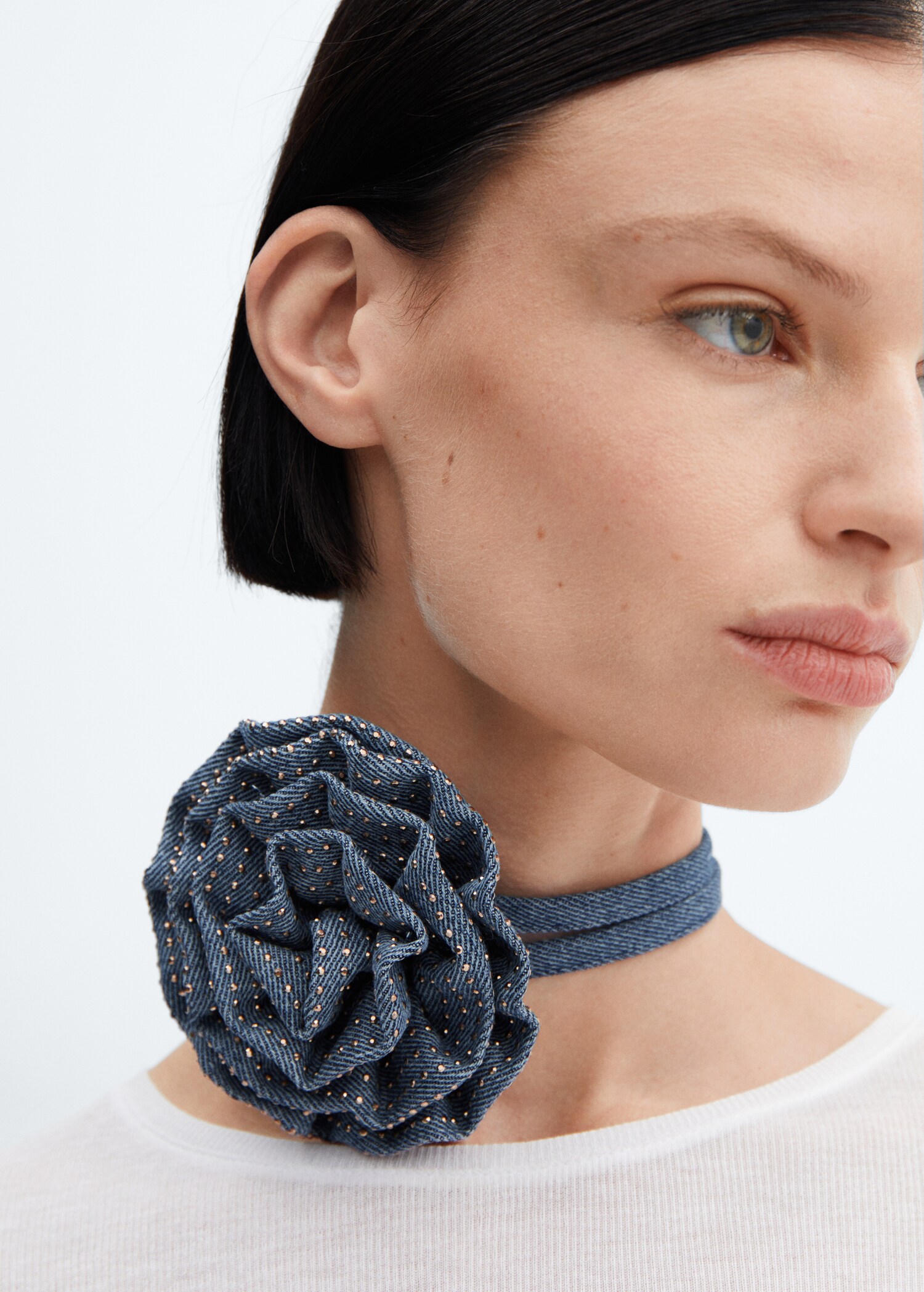 Choker s maxi květem - Celkový náhled