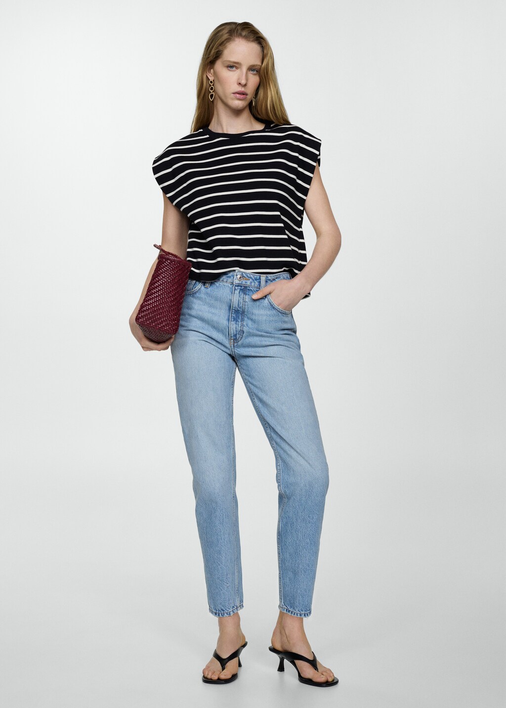 Mom2000 high-rise jeans - Women | MANGO China
