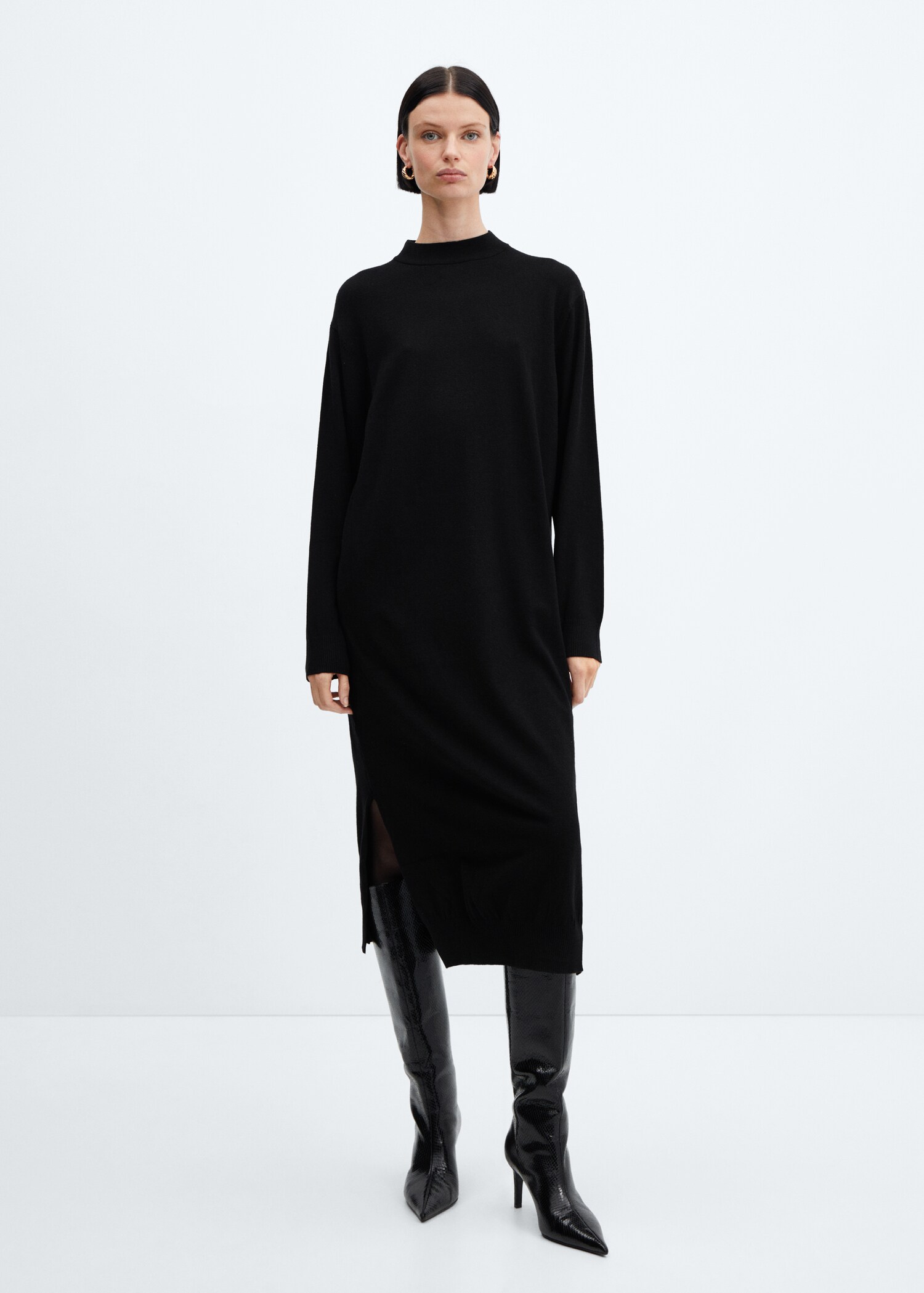 Round-neck knitted dress - General plane