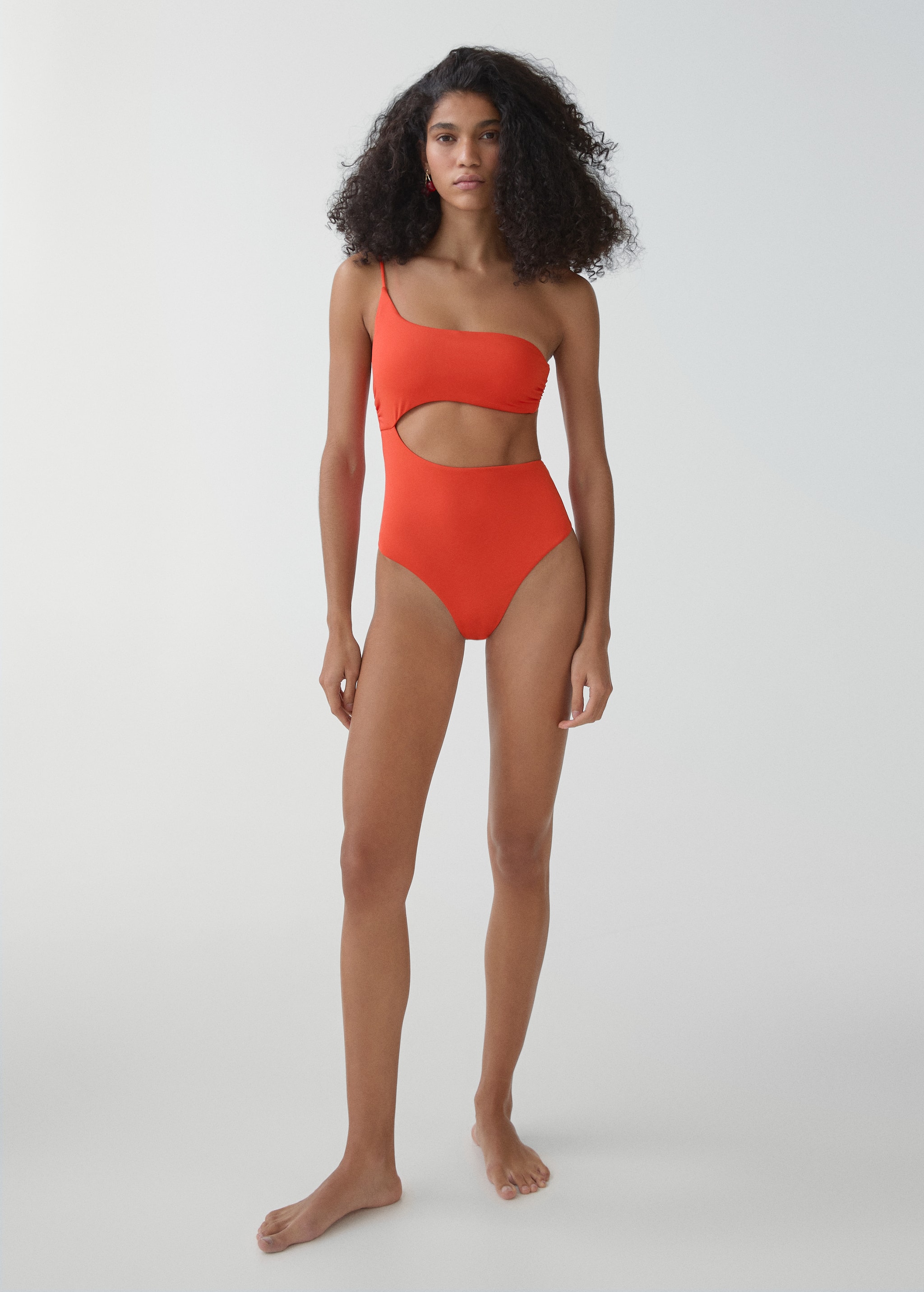 Swimsuit with asymmetrical opening - General plane