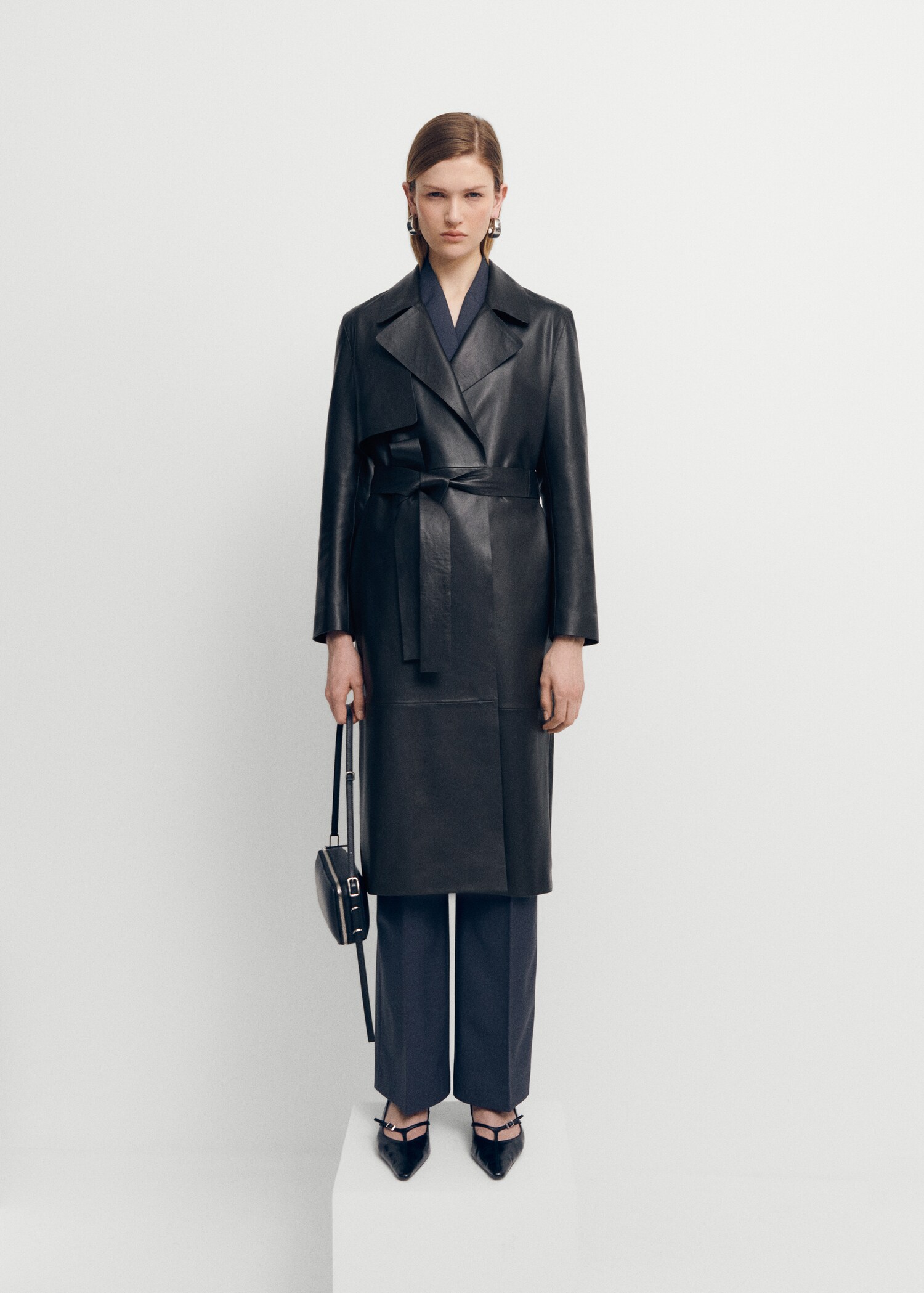 100% leather trench coat - General plane