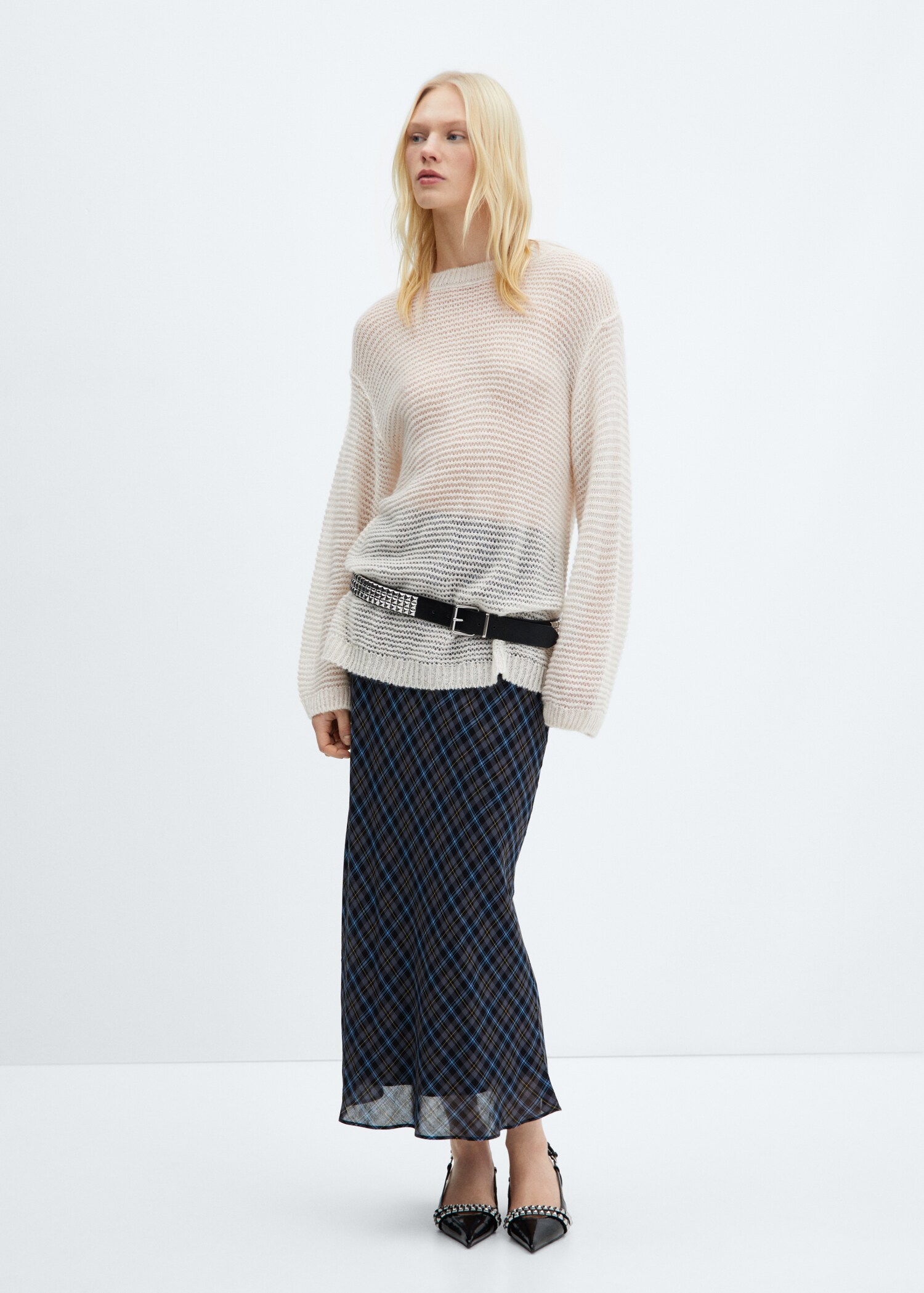 Oversized openwork sweater - General plane