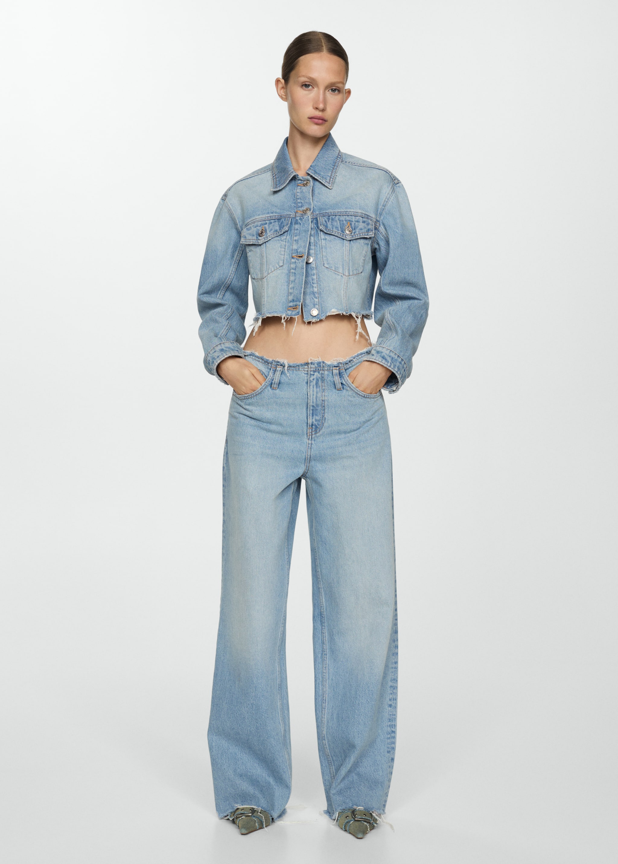 Wideleg jeans with frayed hem - General plane