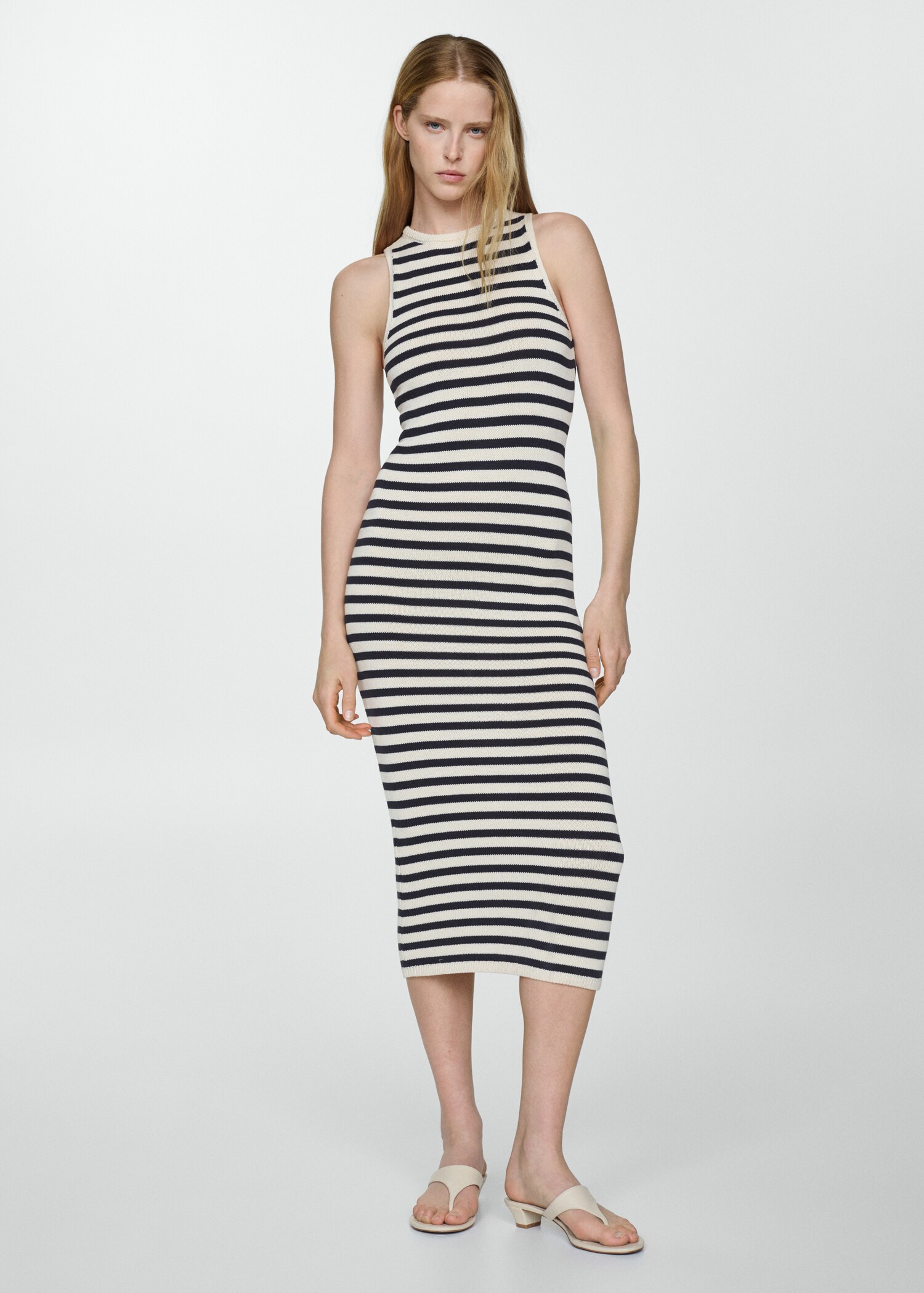 Vestido comprido de malha - Plano geral