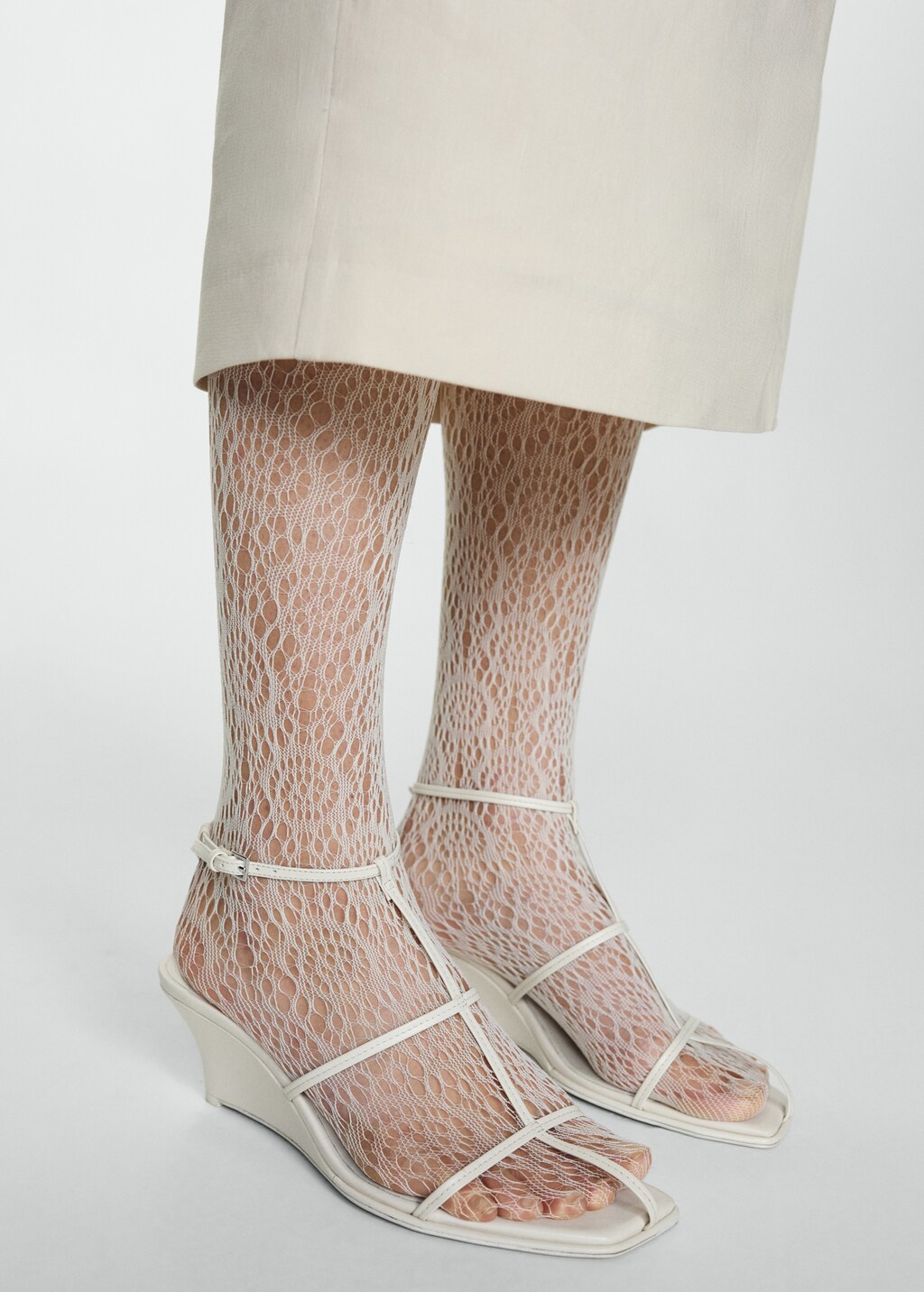 Leather straps sandals - Woman | MANGO Papua New Guinea