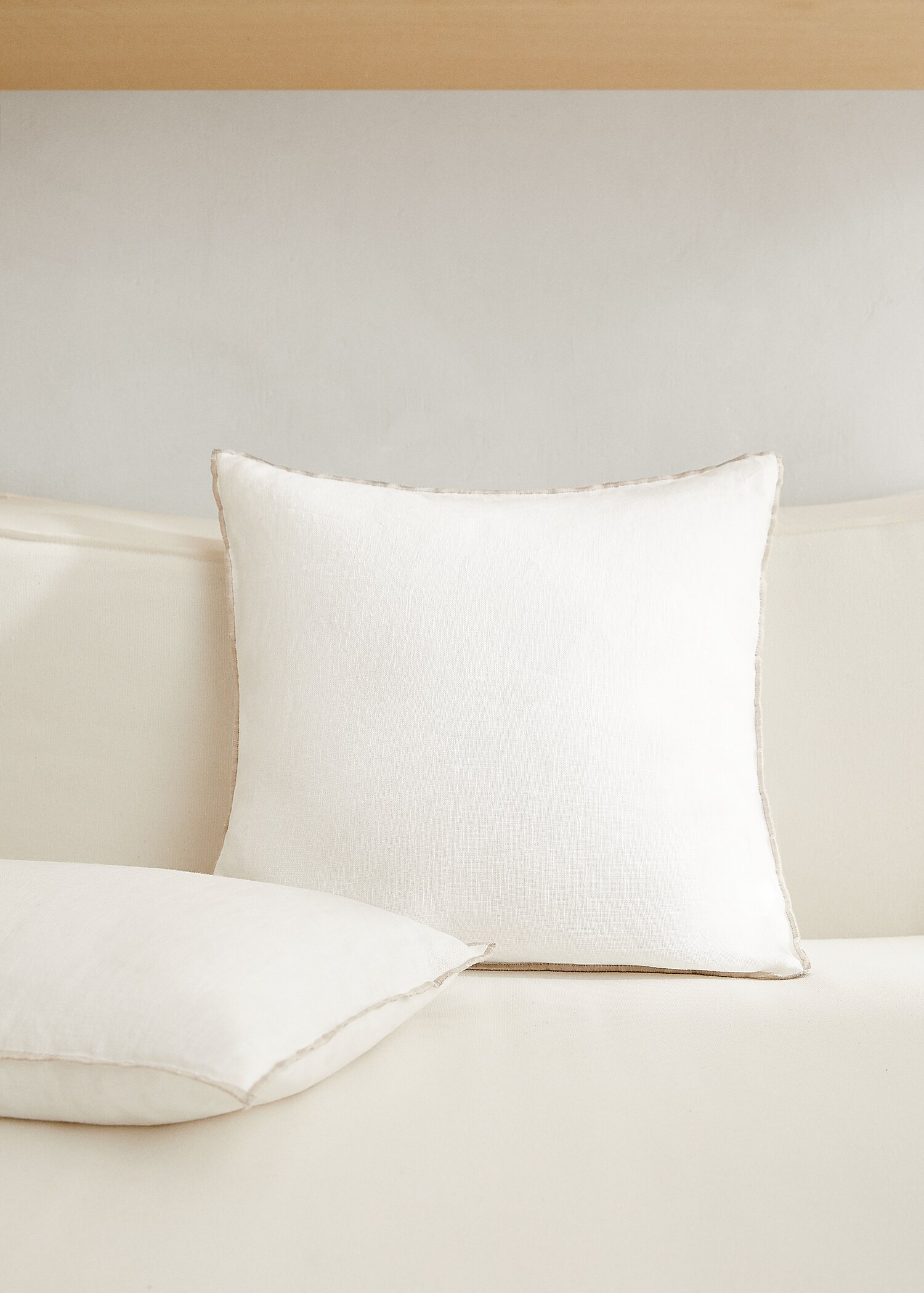 Linen cushion cover with trim 45x45cm - General plane