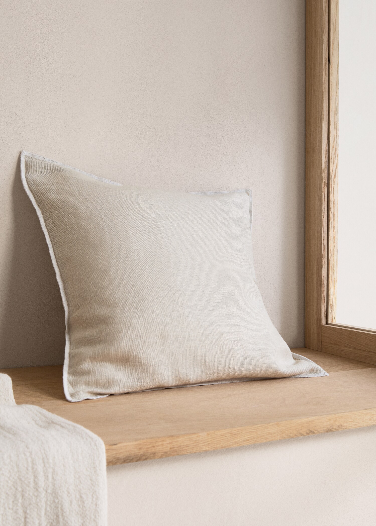 Linen cushion cover with trim 45x45cm - General plane