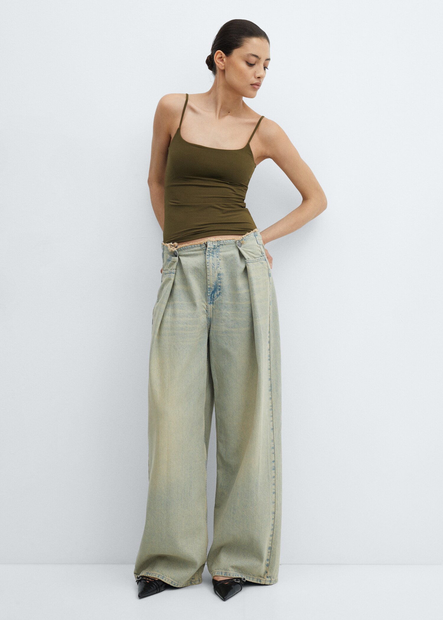 Strapless halter neck top - General plane