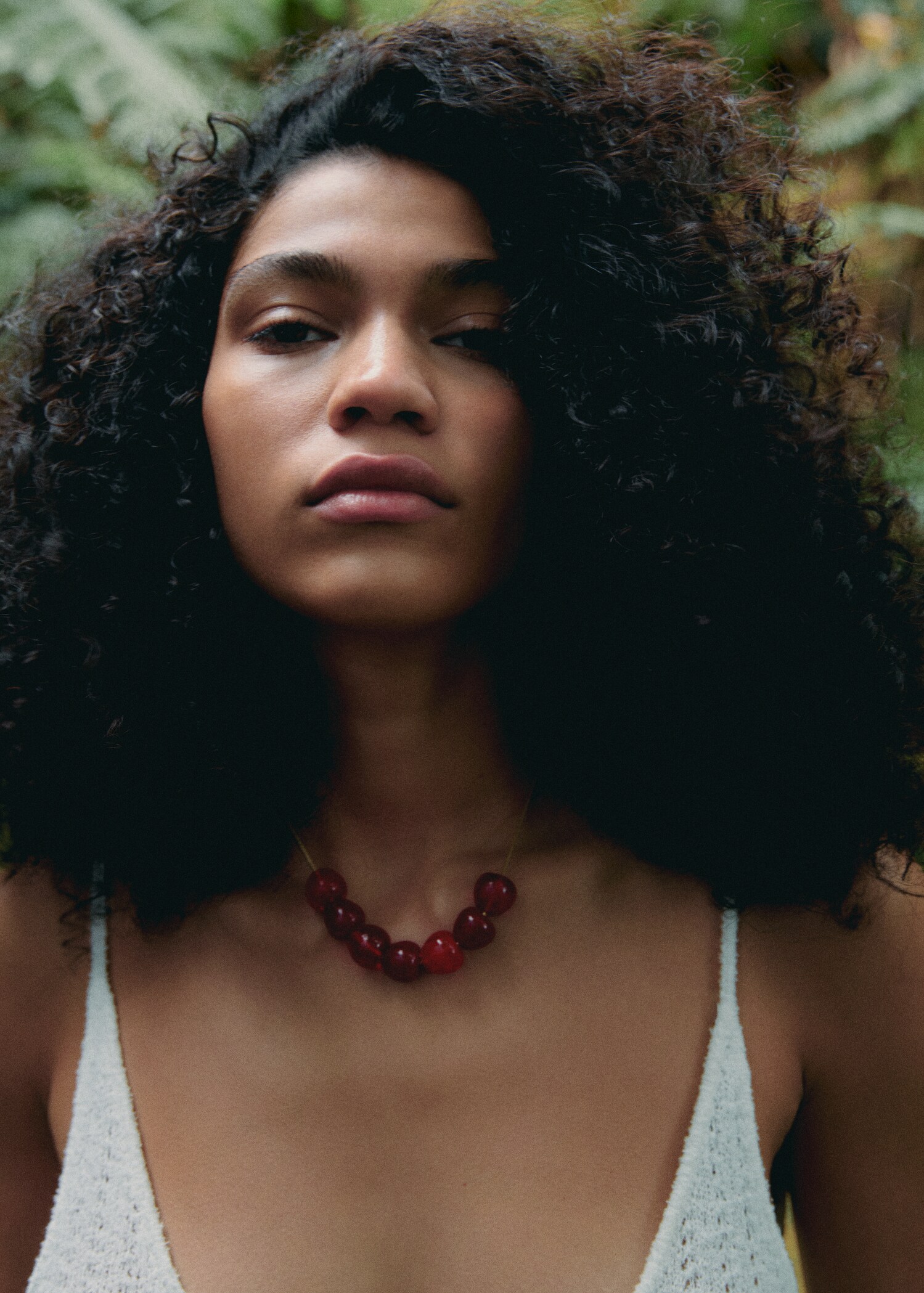 Collier pendentif cerise - Plan général