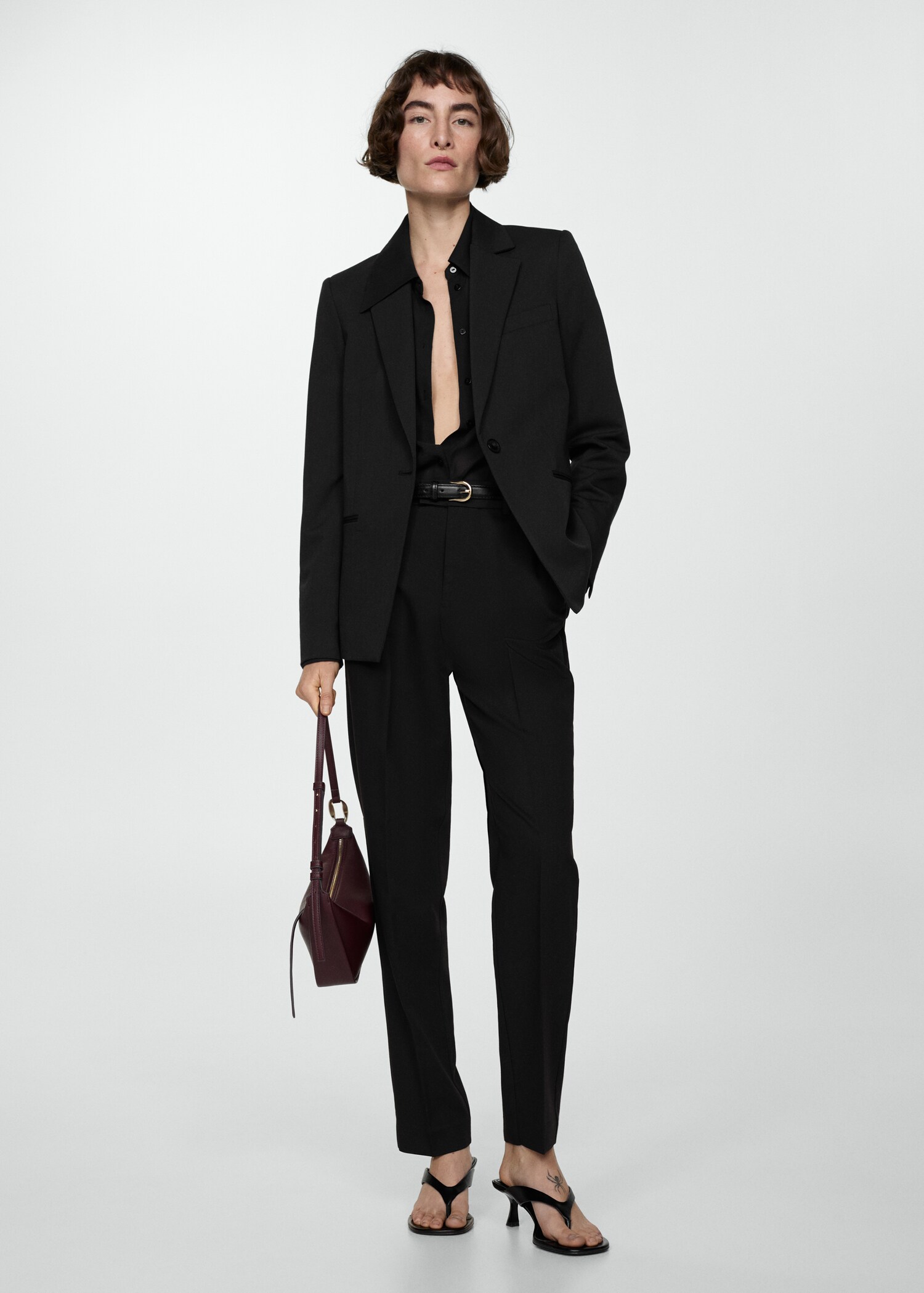 Americana traje entallada - Plano general