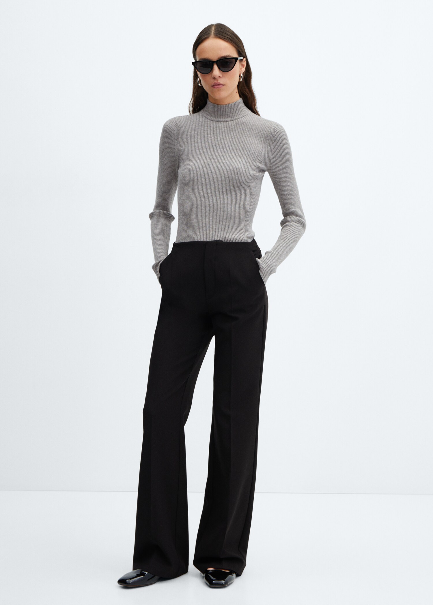 Turtleneck ribbed sweater - General plane