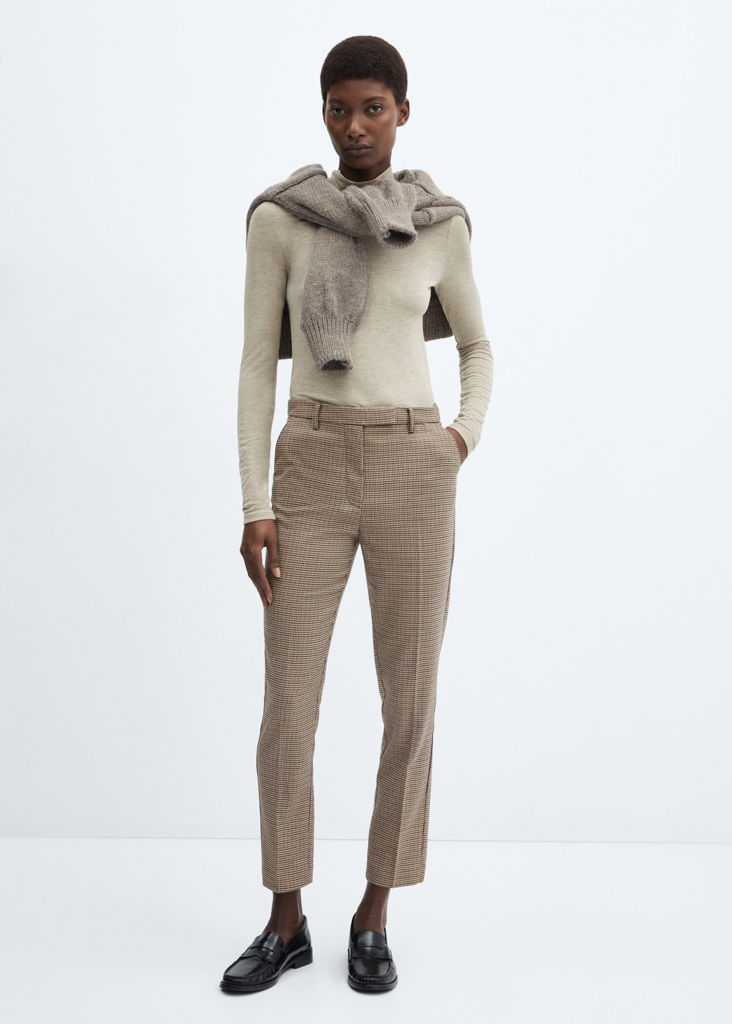 Pantalón skinny tiro medio - Plano general