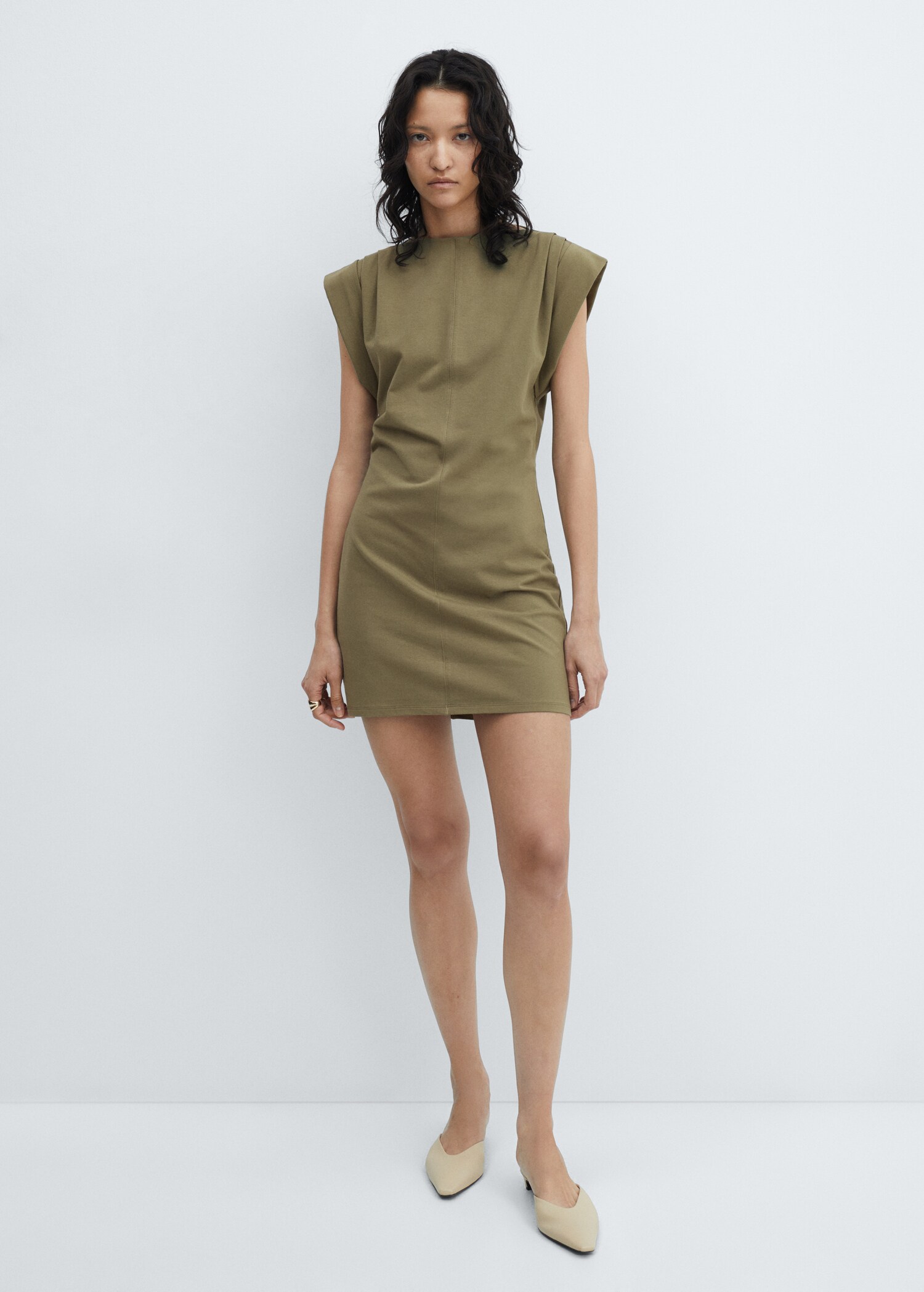 Knitted dress with turn-up sleeves - General plane