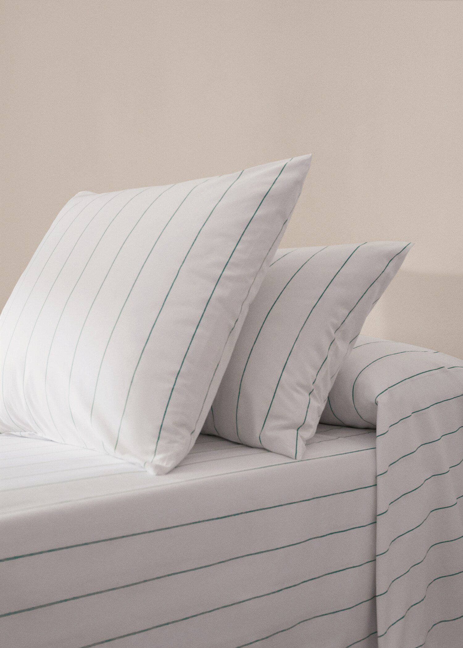 Striped printed cotton pillowcase 45x110cm - General plane