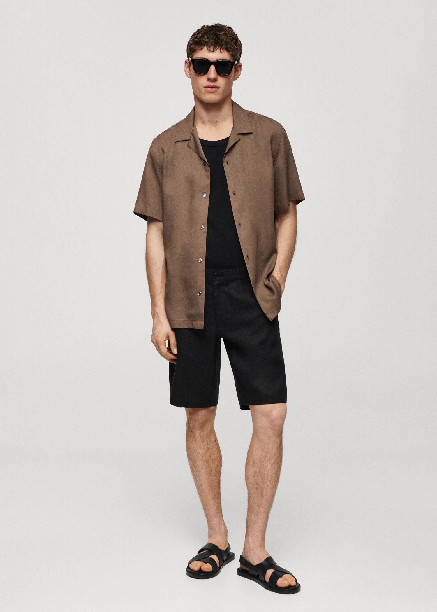 Slim-fit 100% linen bermuda shorts - General plane