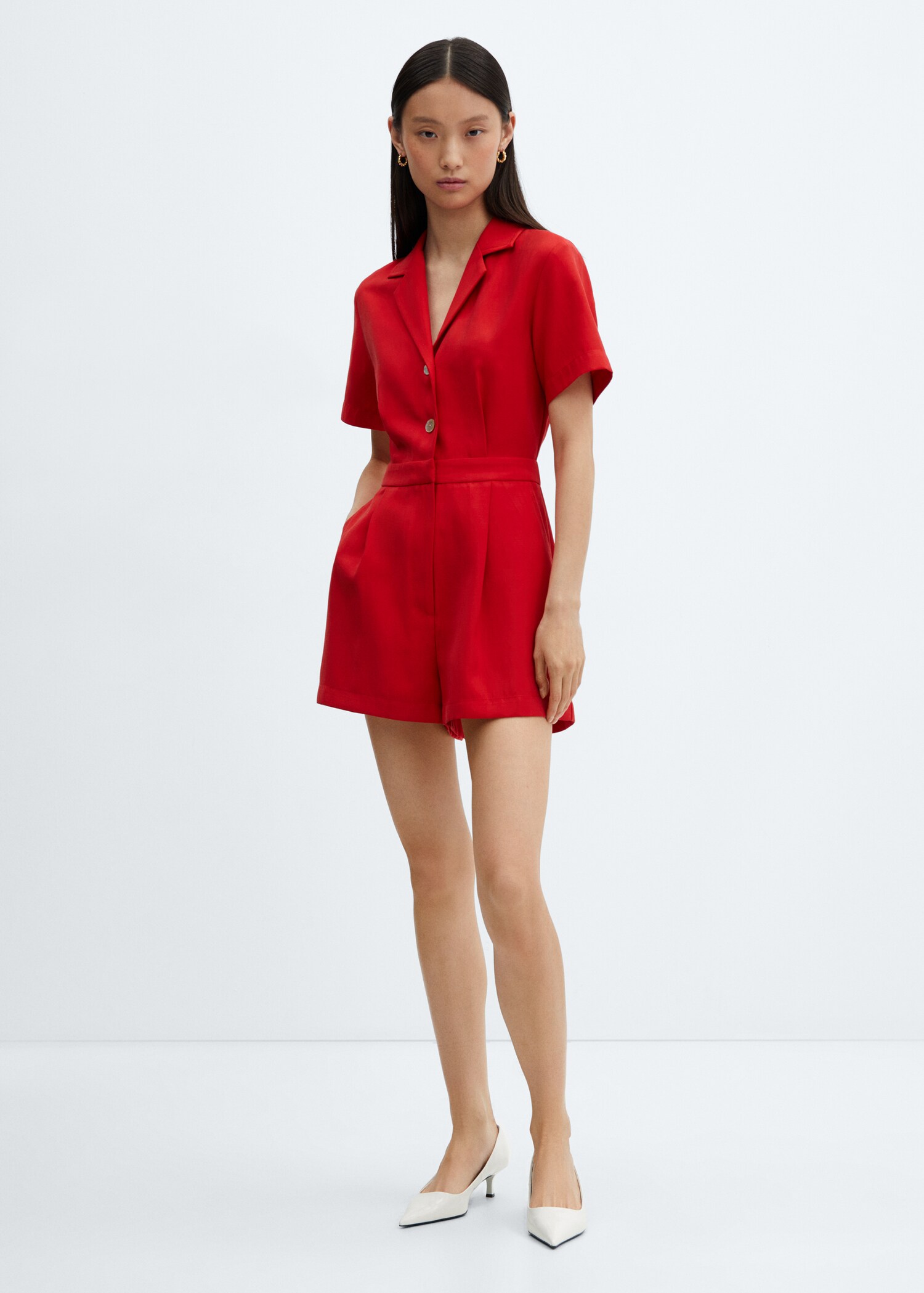 Short jumpsuit with pleat detail - Загальний план