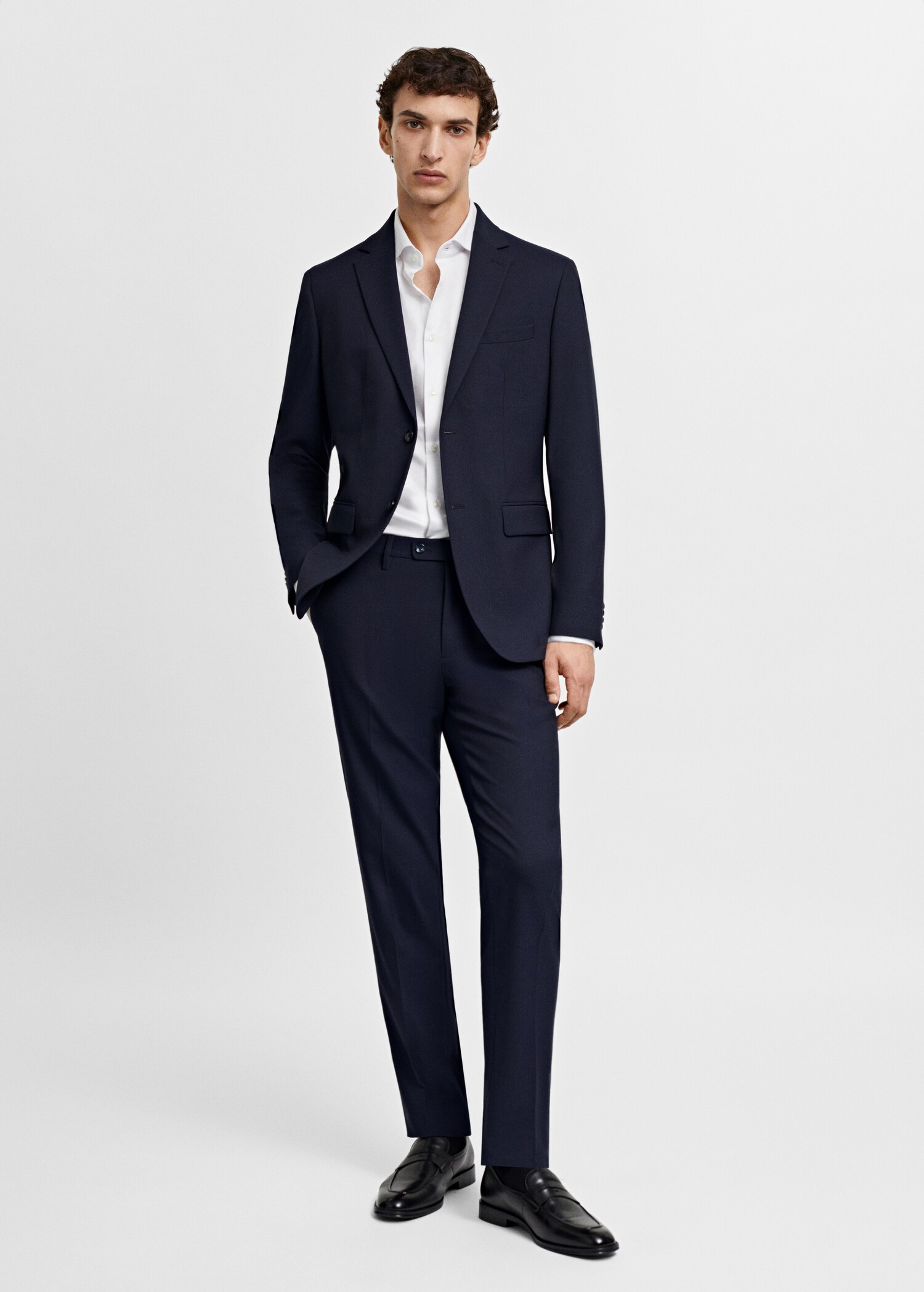 Slim-fit twill fabric suit with shirt cufflinks - General plane