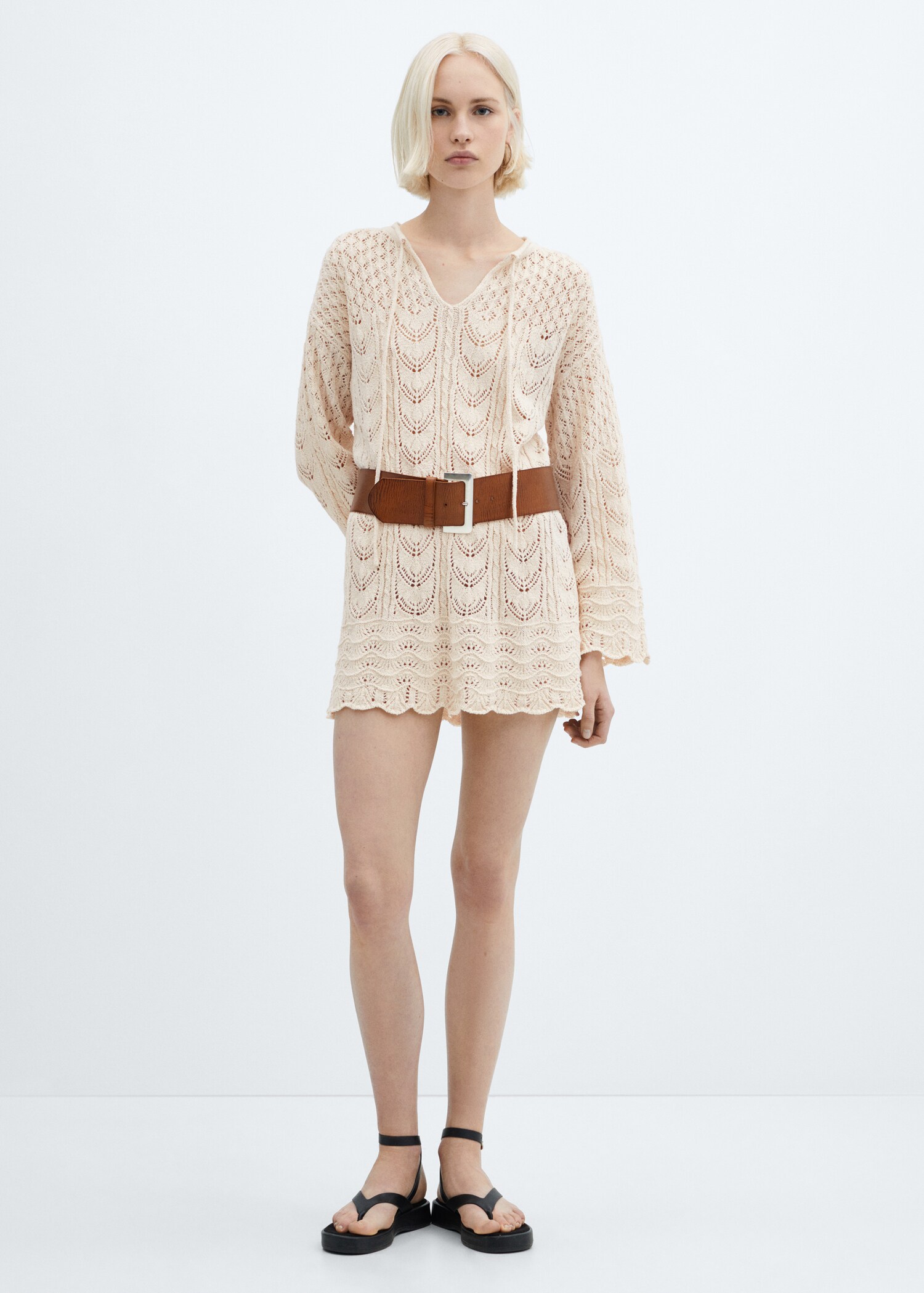 Flared-sleeve crochet dress - General plane