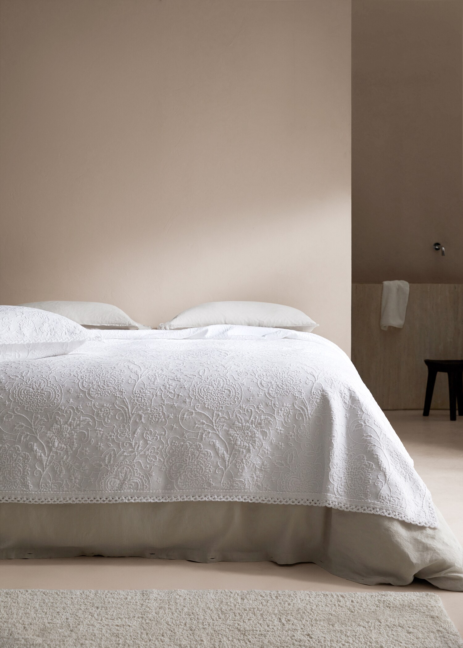 Cotton duvet cover with flower detail - Plan ogólny