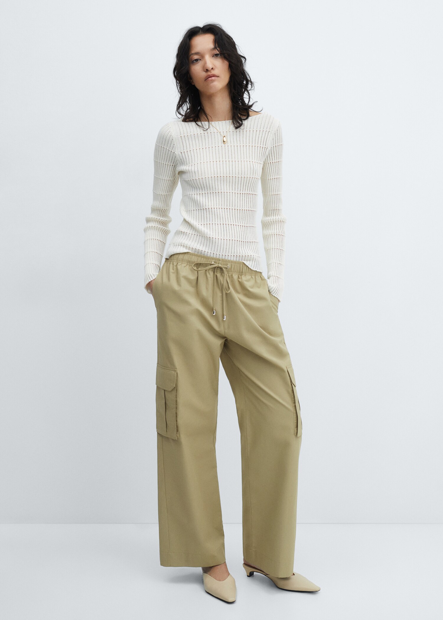 Elastic waist cargo trousers - General plane