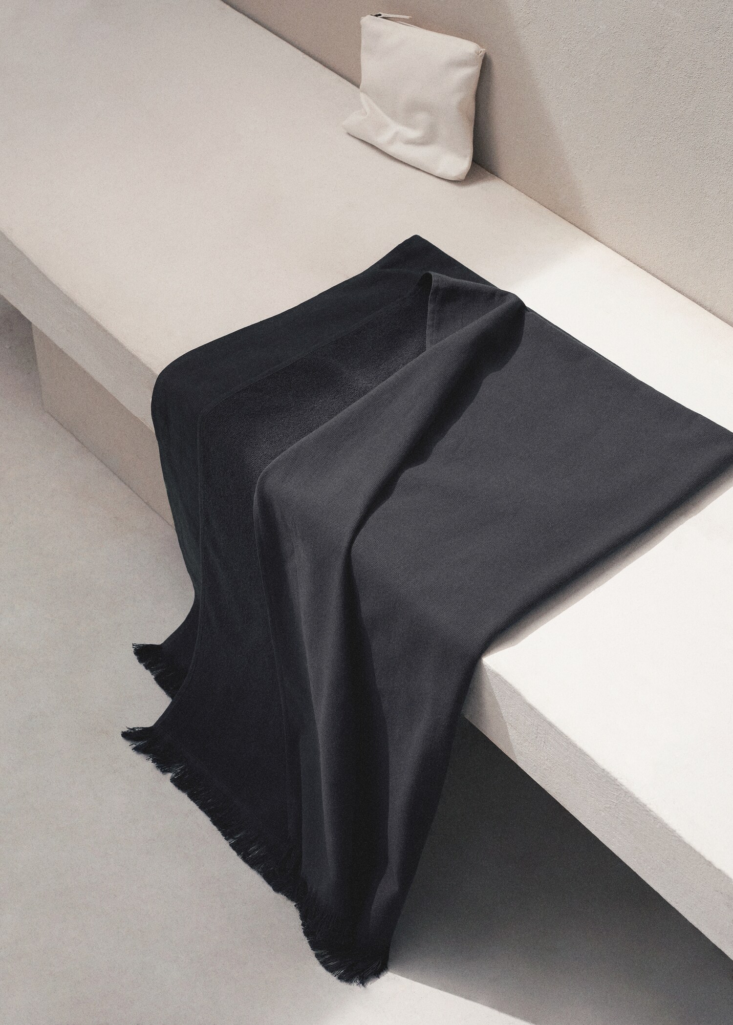 Fringed cotton beach towel - General plane