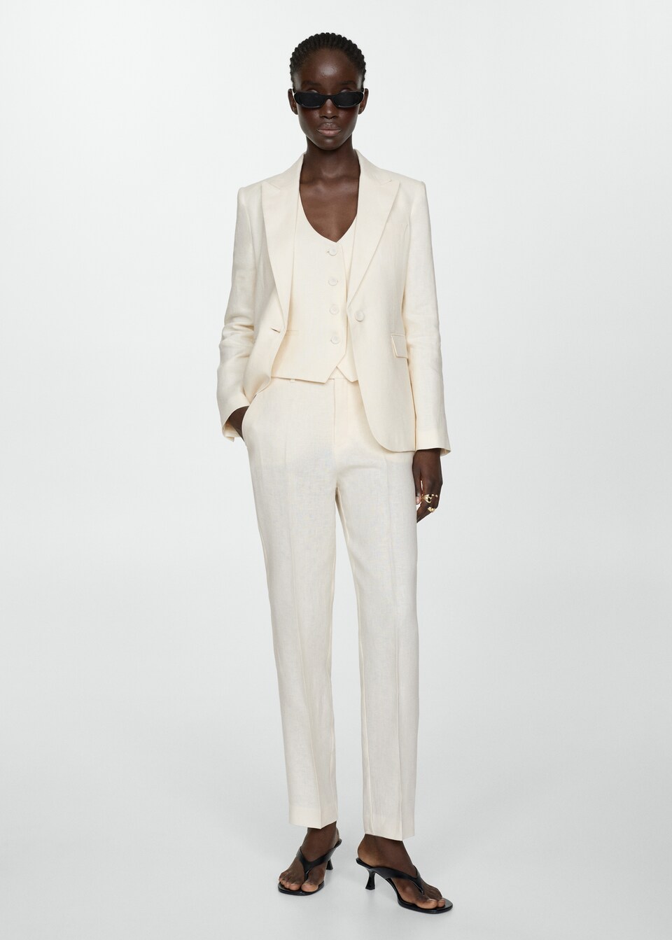https://shop.mango.com/assets/rcs/pics/static/T6/fotos/outfit/S/67077112_05-99999999_01.jpg?imwidth=960&imdensity=1&ts=1711463964927