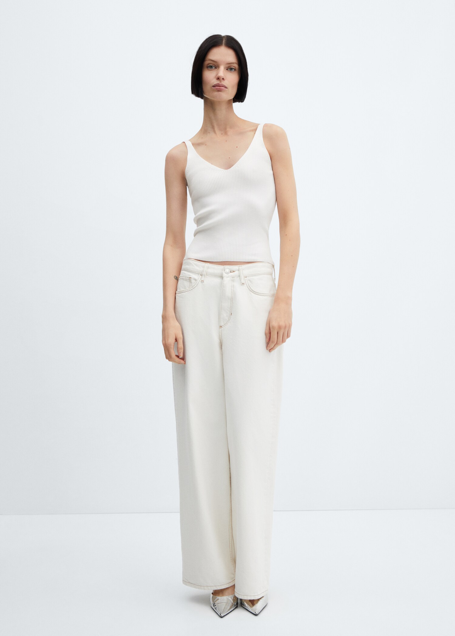 V-neck knitted top - General plane