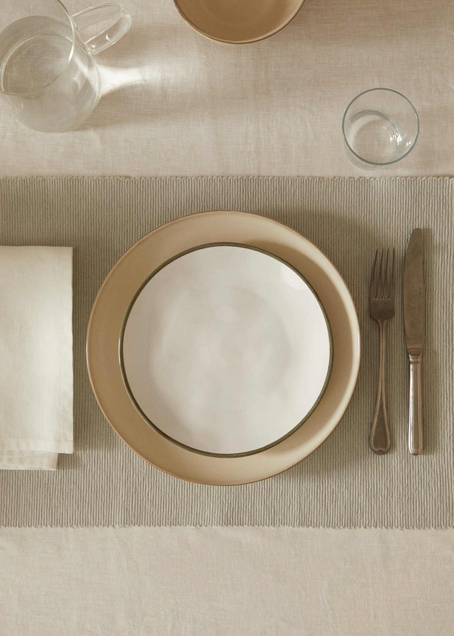 Dessert plate with green rim - General plane