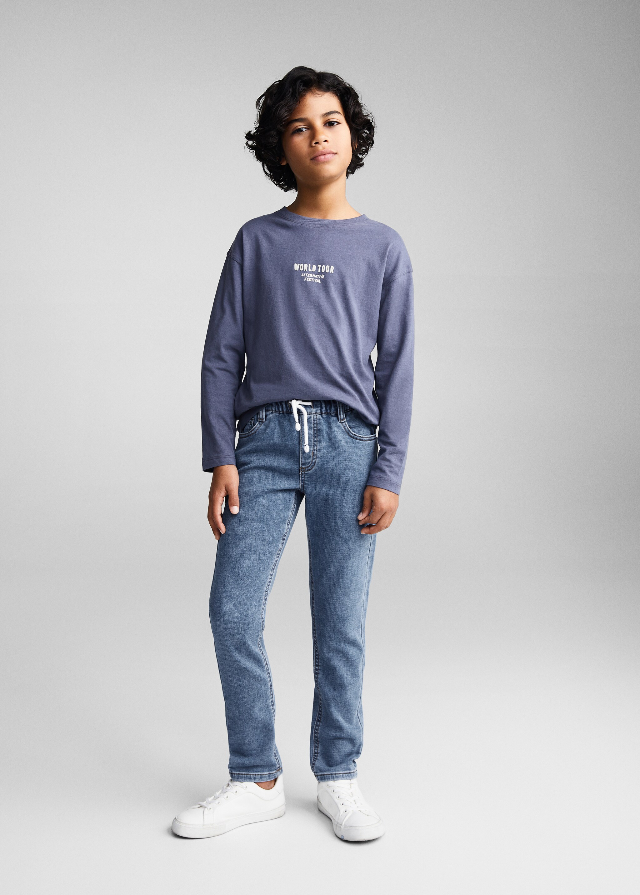 Jeans cintura elástica - Plano geral