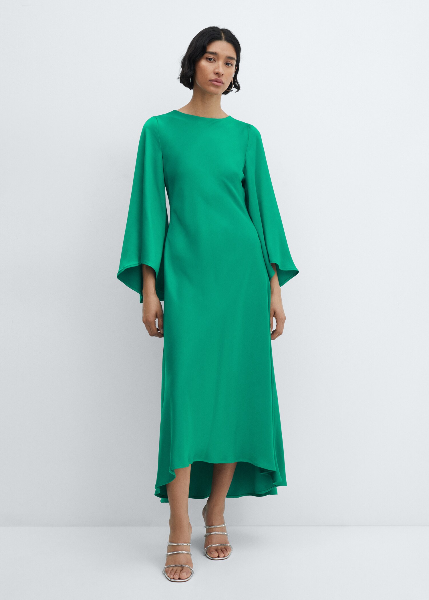 Flared-sleeve satin dress - General plane