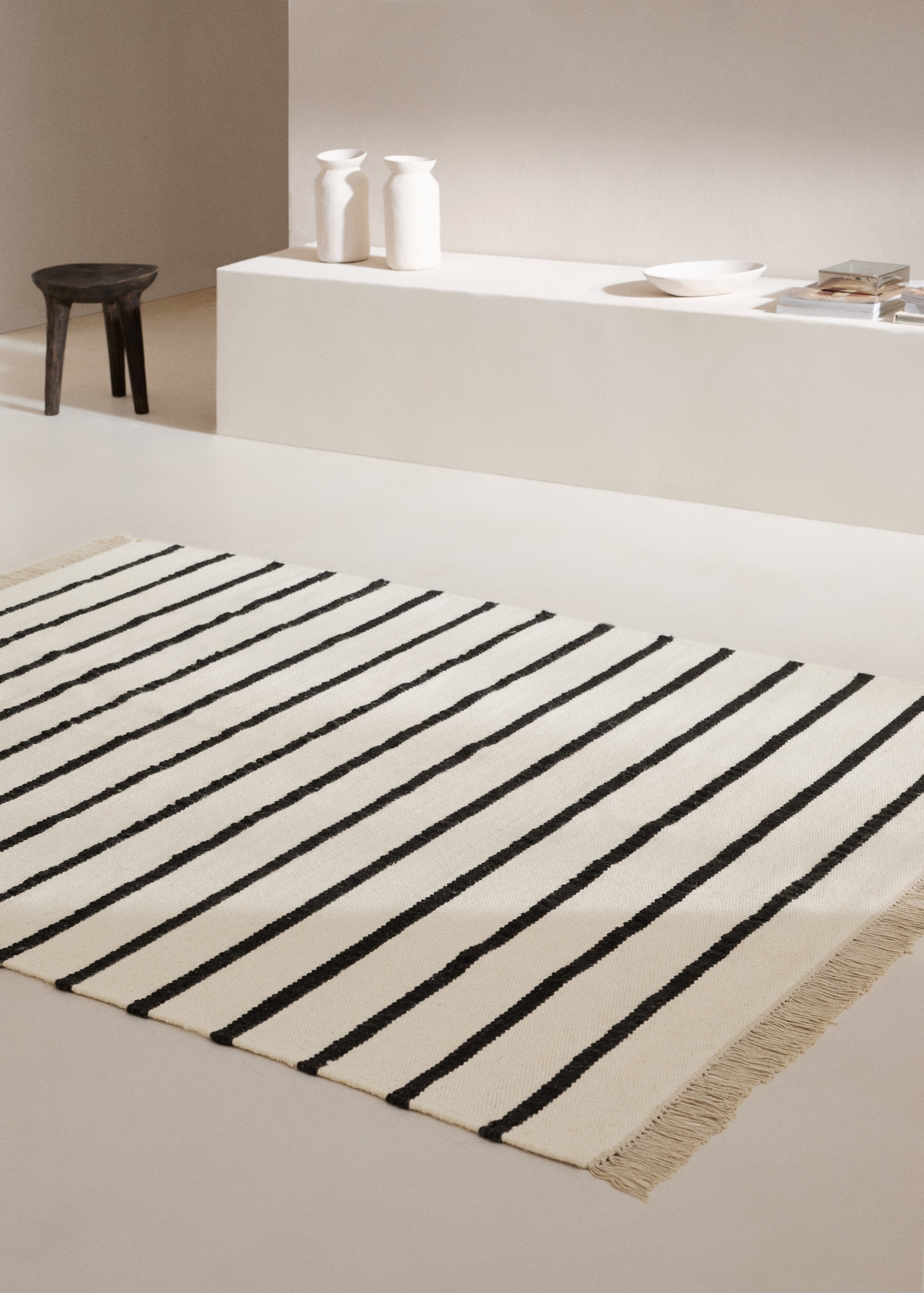 100% wool striped fringed rug - General plane