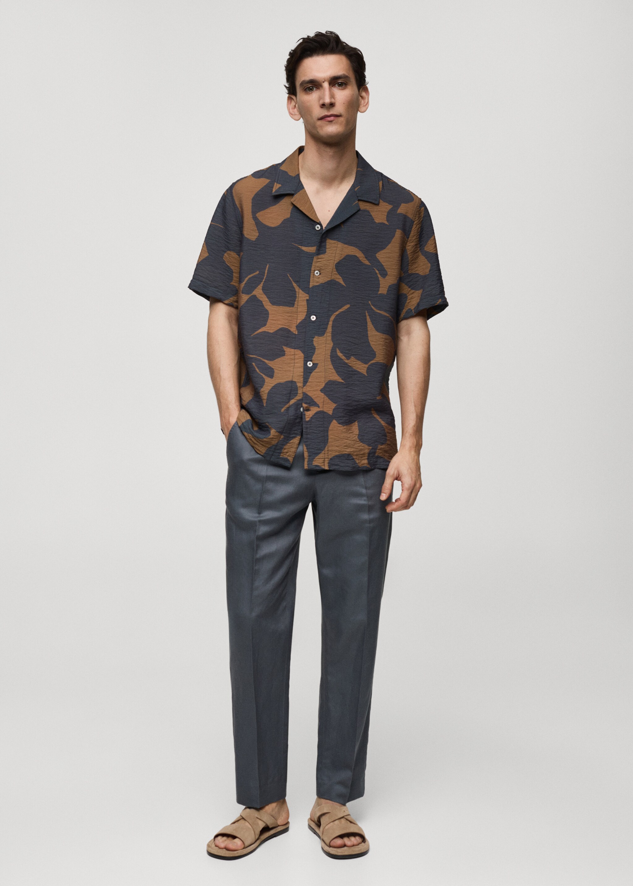 Regular-fit textured printed shirt - General plane