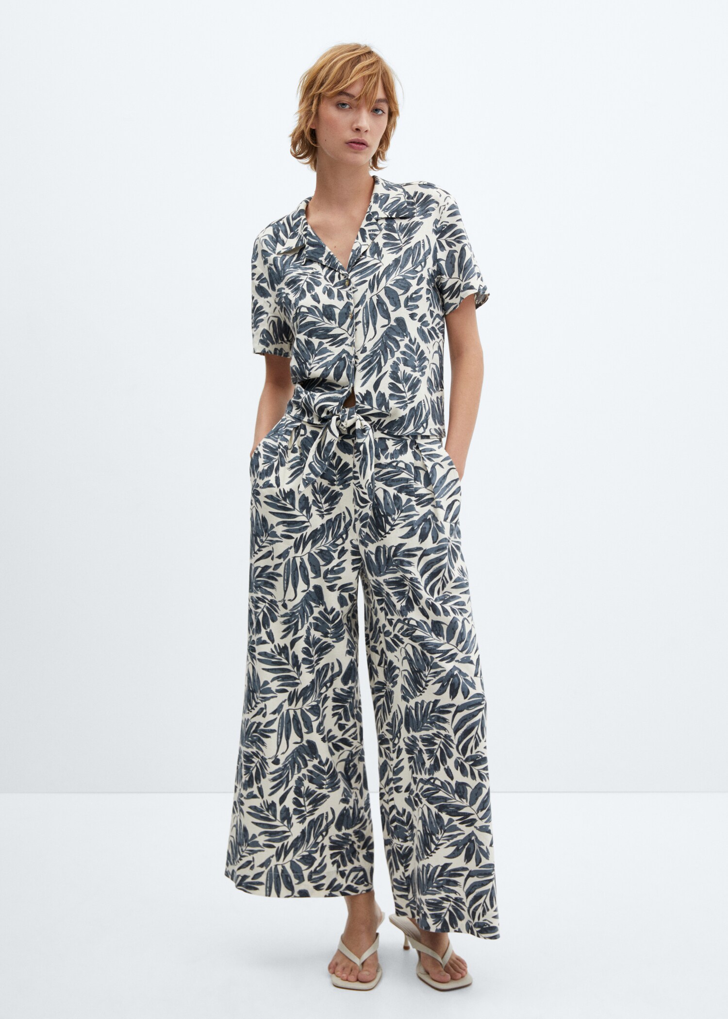 Tropical print linen pants - General plane