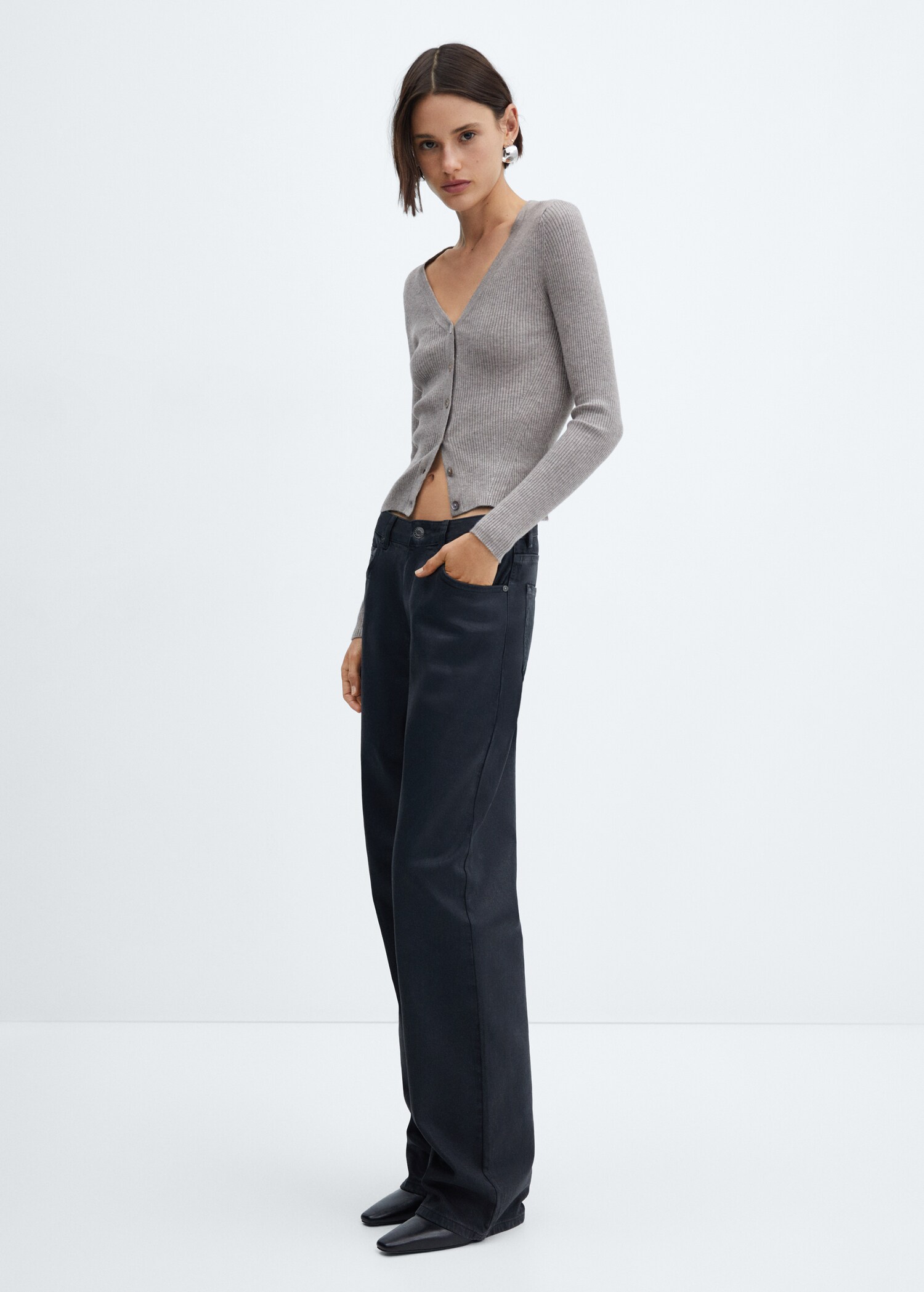 V-neck ribbed cardigan - General plane