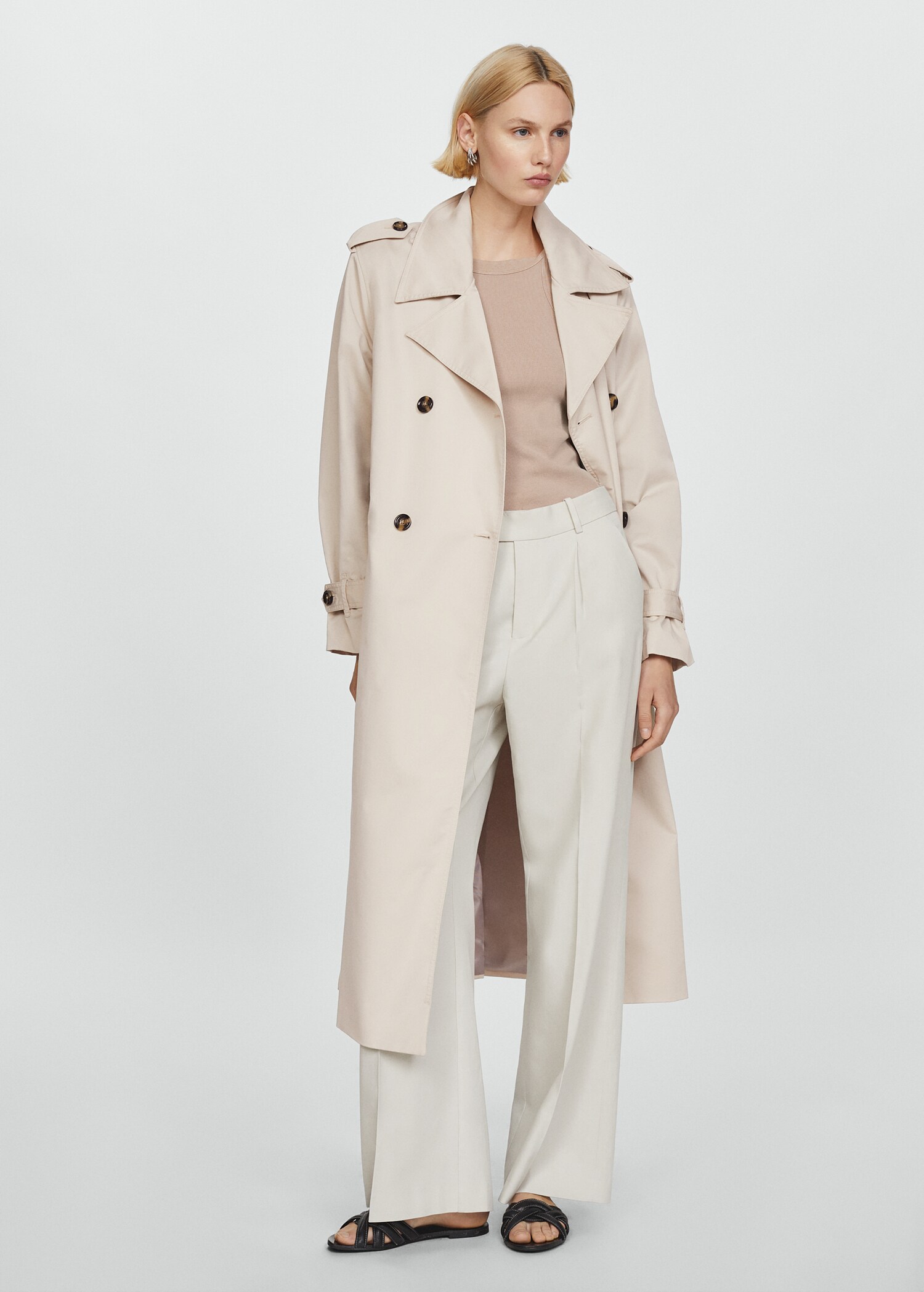 Double-button trench coat - General plane