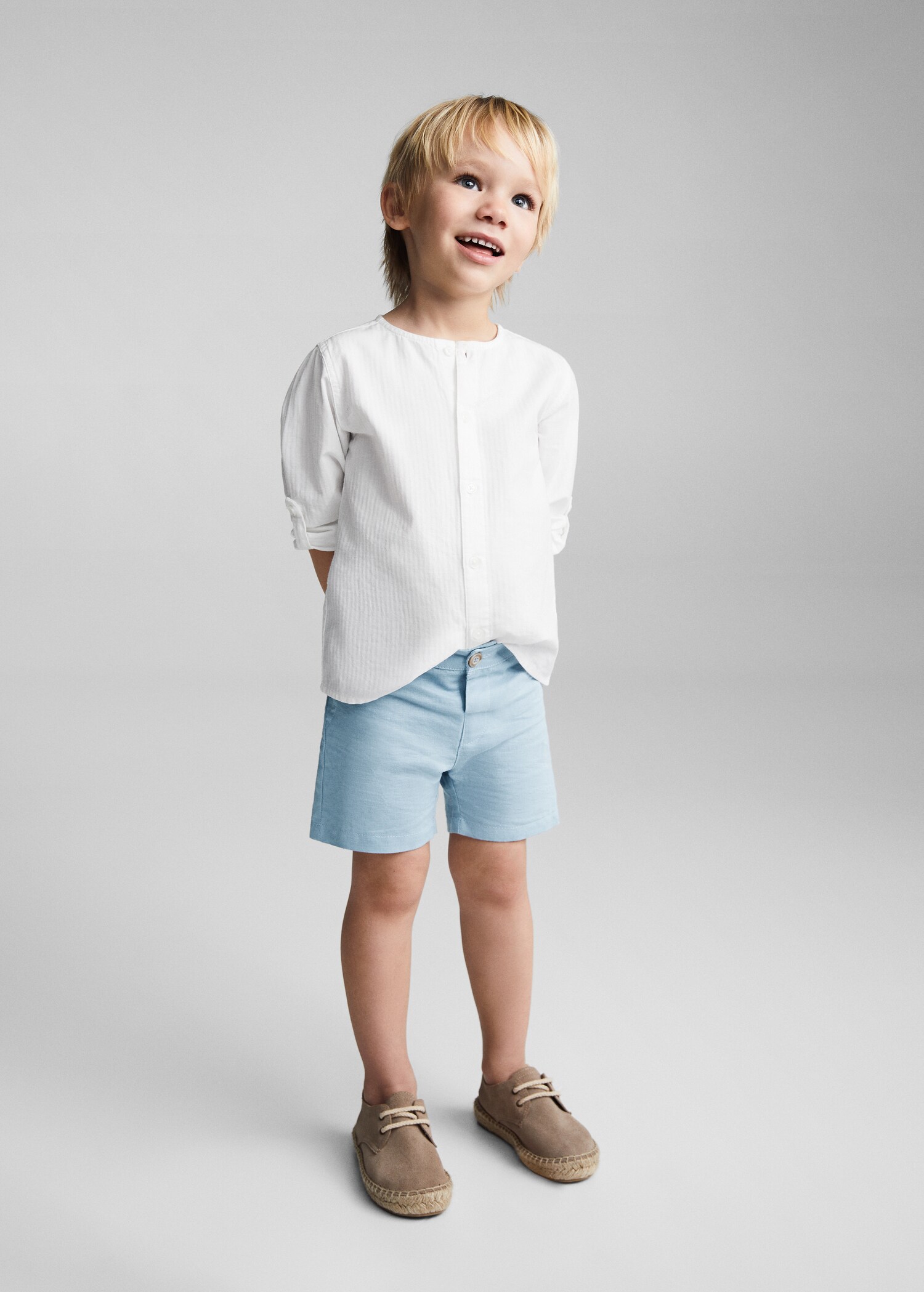 Camisa cuello mao - Plano general