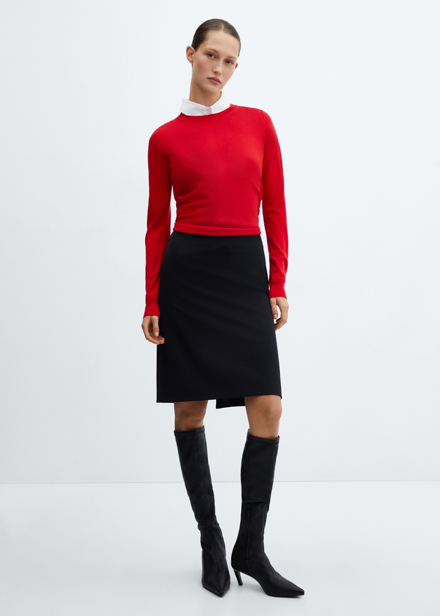 Round-neck knitted sweater - General plane